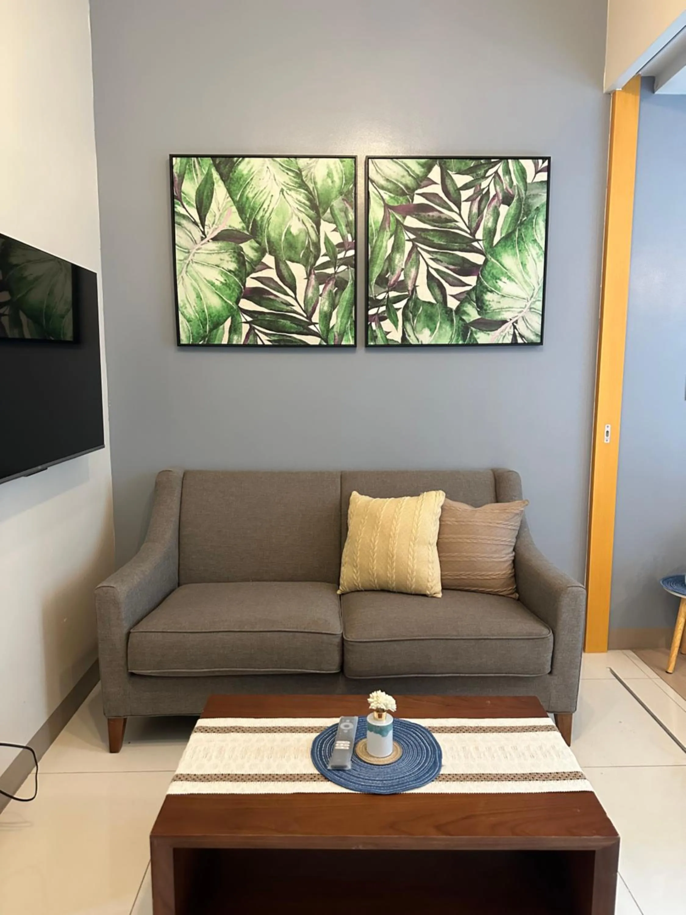 Living room in Executive Suite in Bonifacio Global City