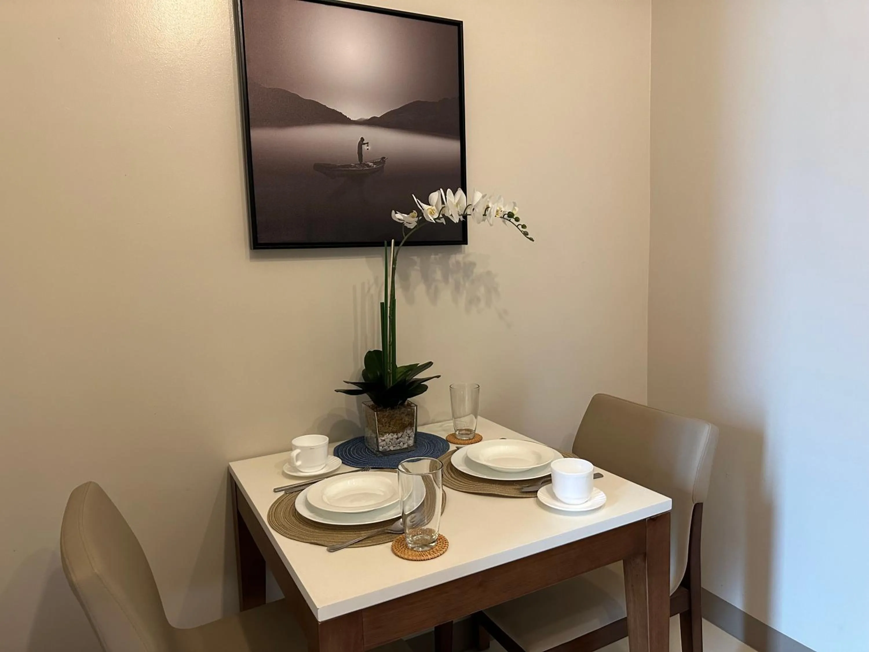 Dining area in Executive Suite in Bonifacio Global City