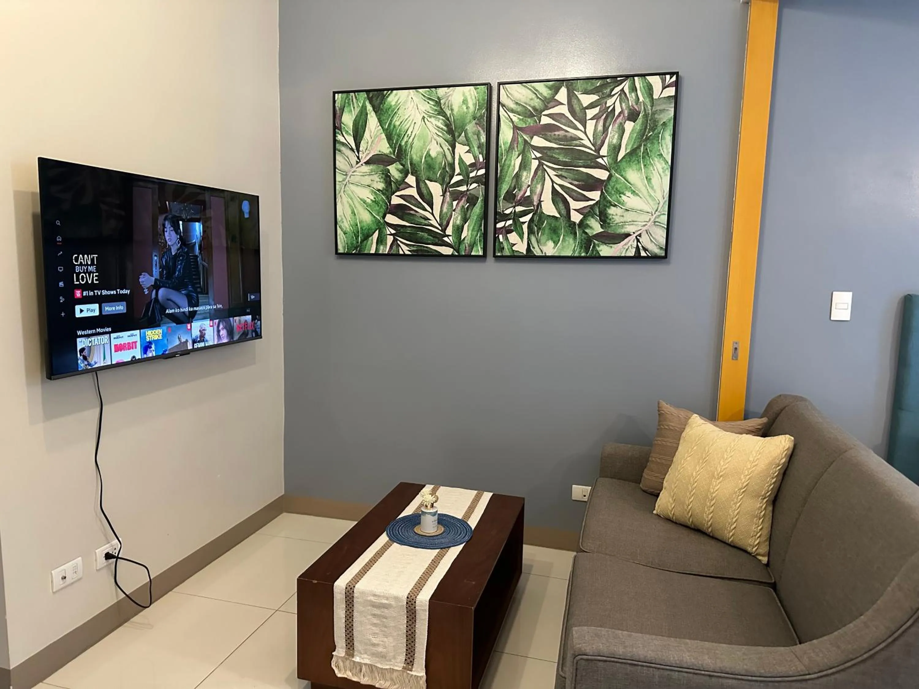 Living room in Executive Suite in Bonifacio Global City