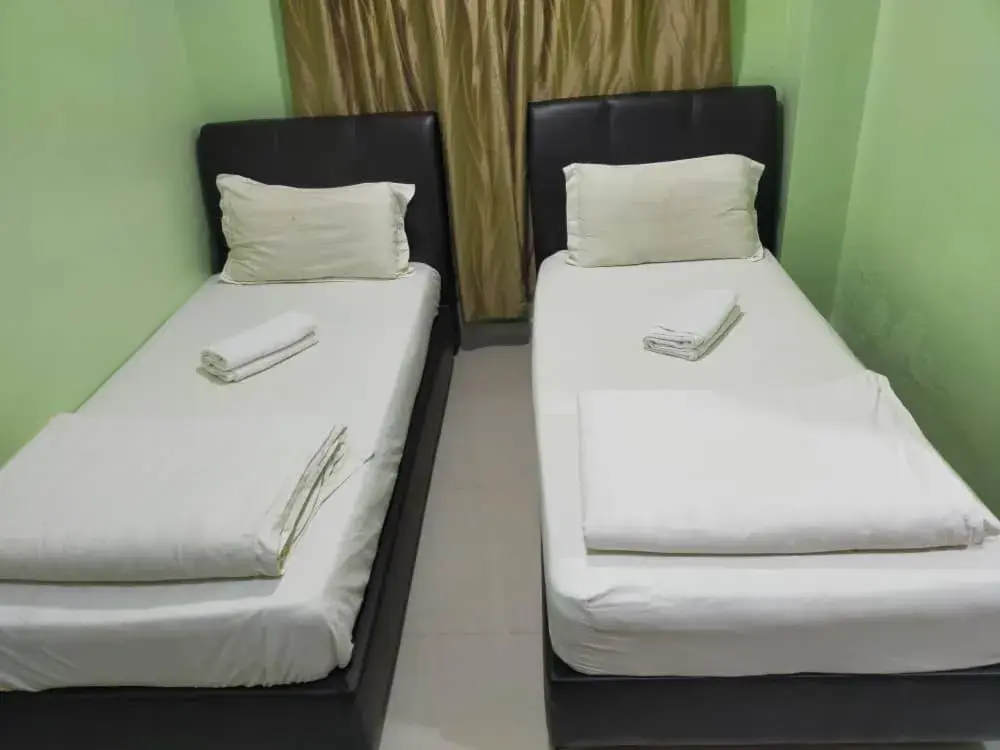 Twin Room with Shared Bathroom in Leaf Guest House Twin Room with Shared Bathroom in Leaf Guest House