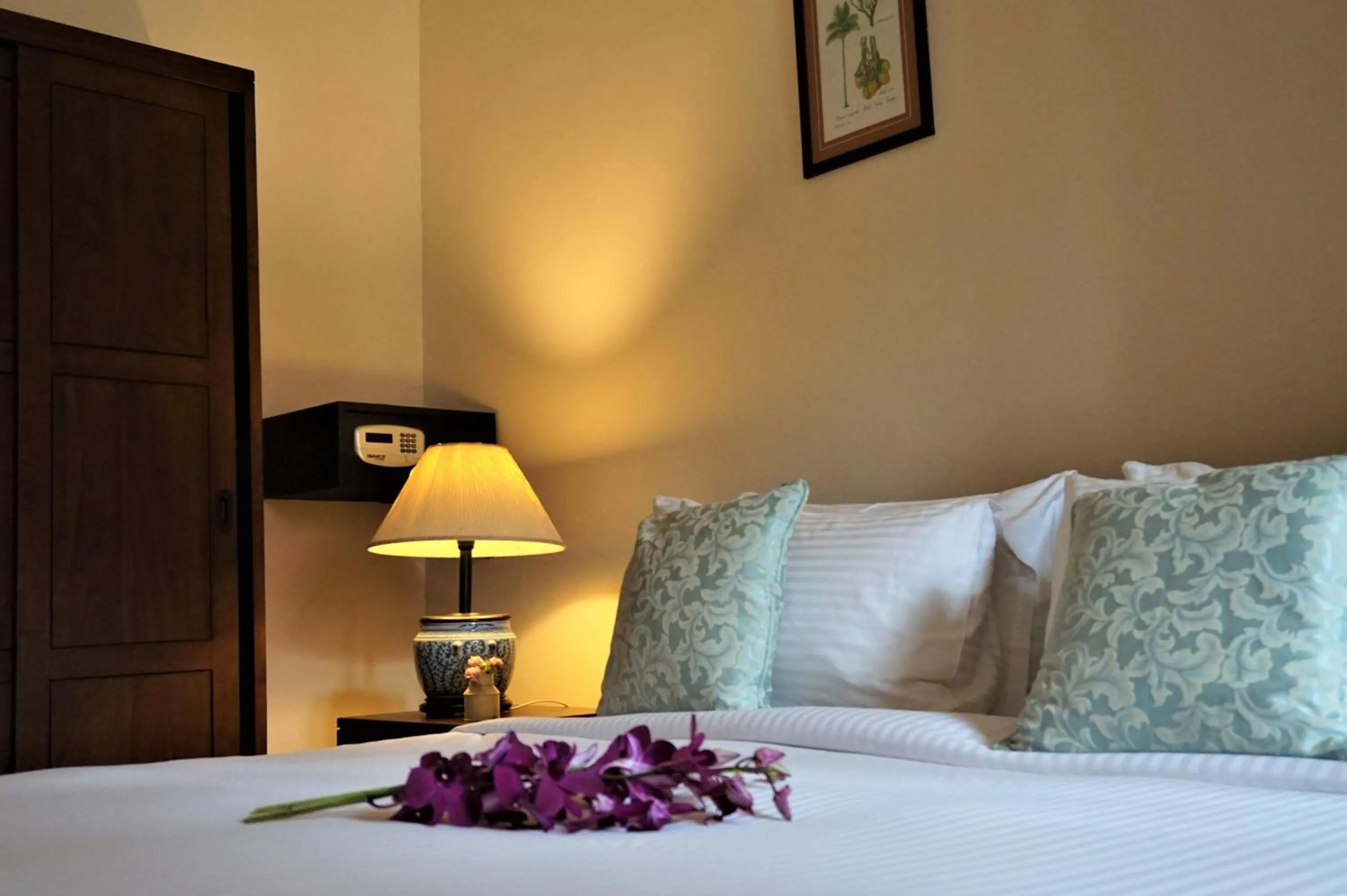 Bedroom, Bed in Betel Nut Lodge