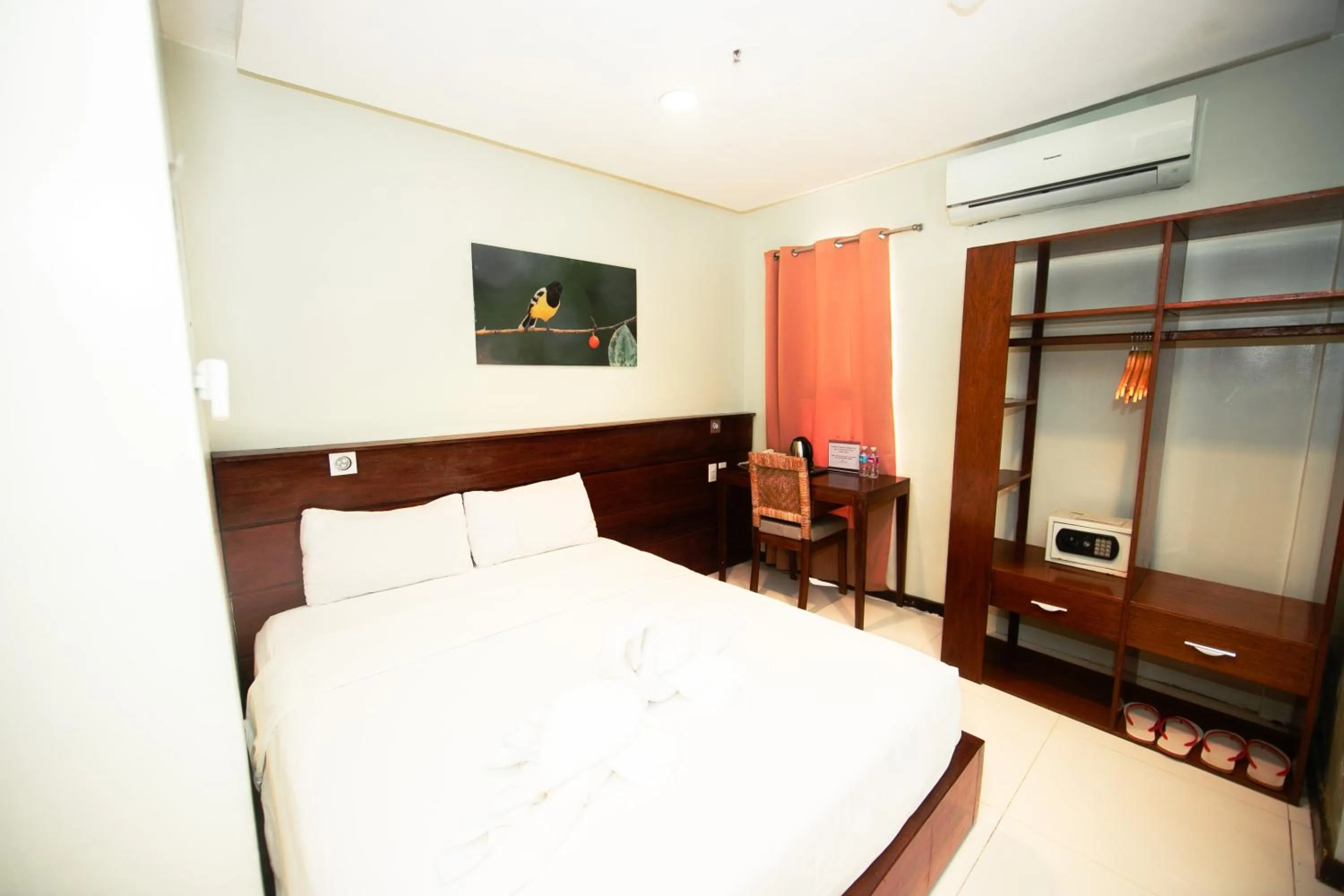 Bedroom, Bed in Marianne Hotel