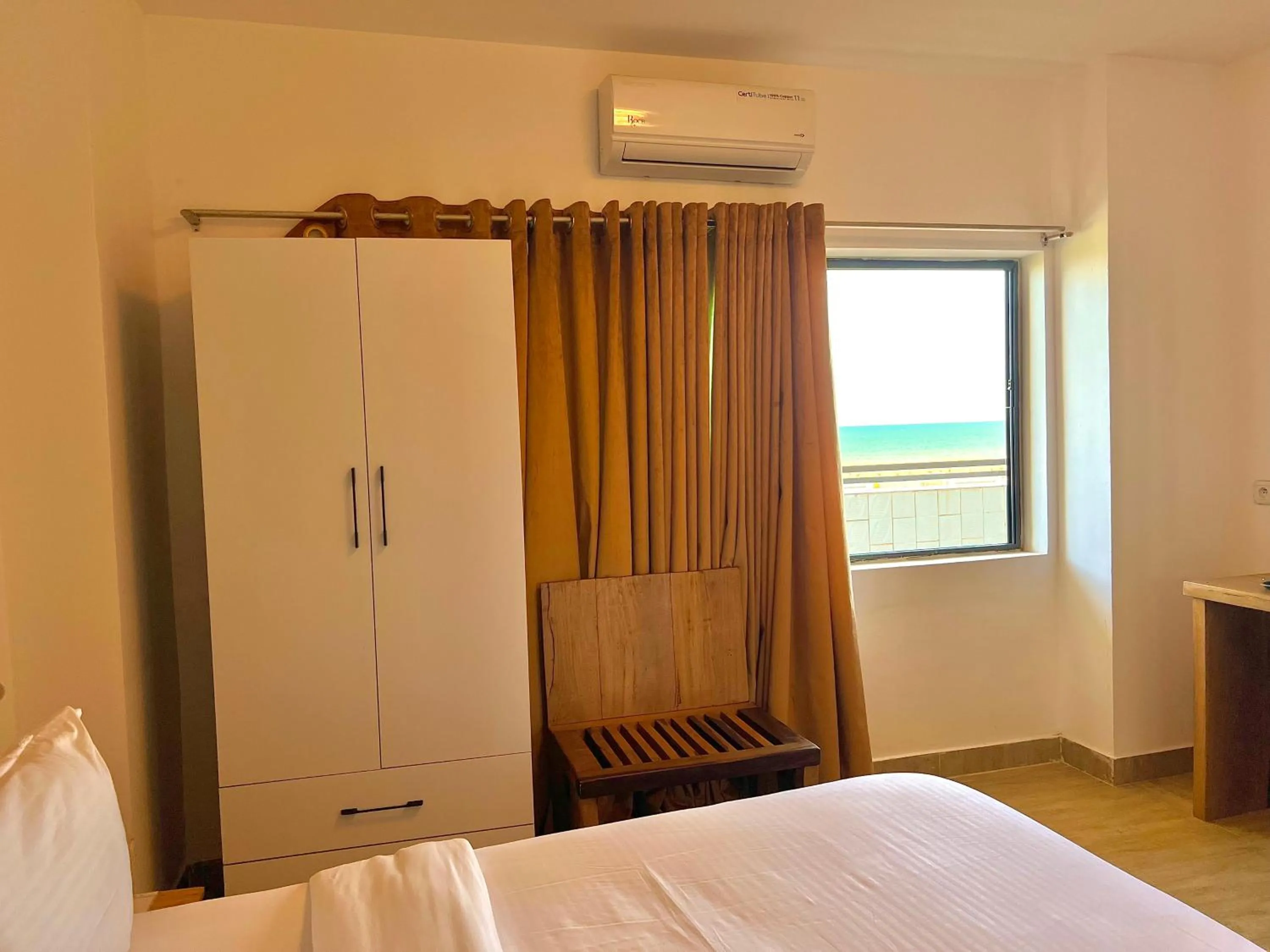 Sea view, Bed in Appart Hotel Les orchidees