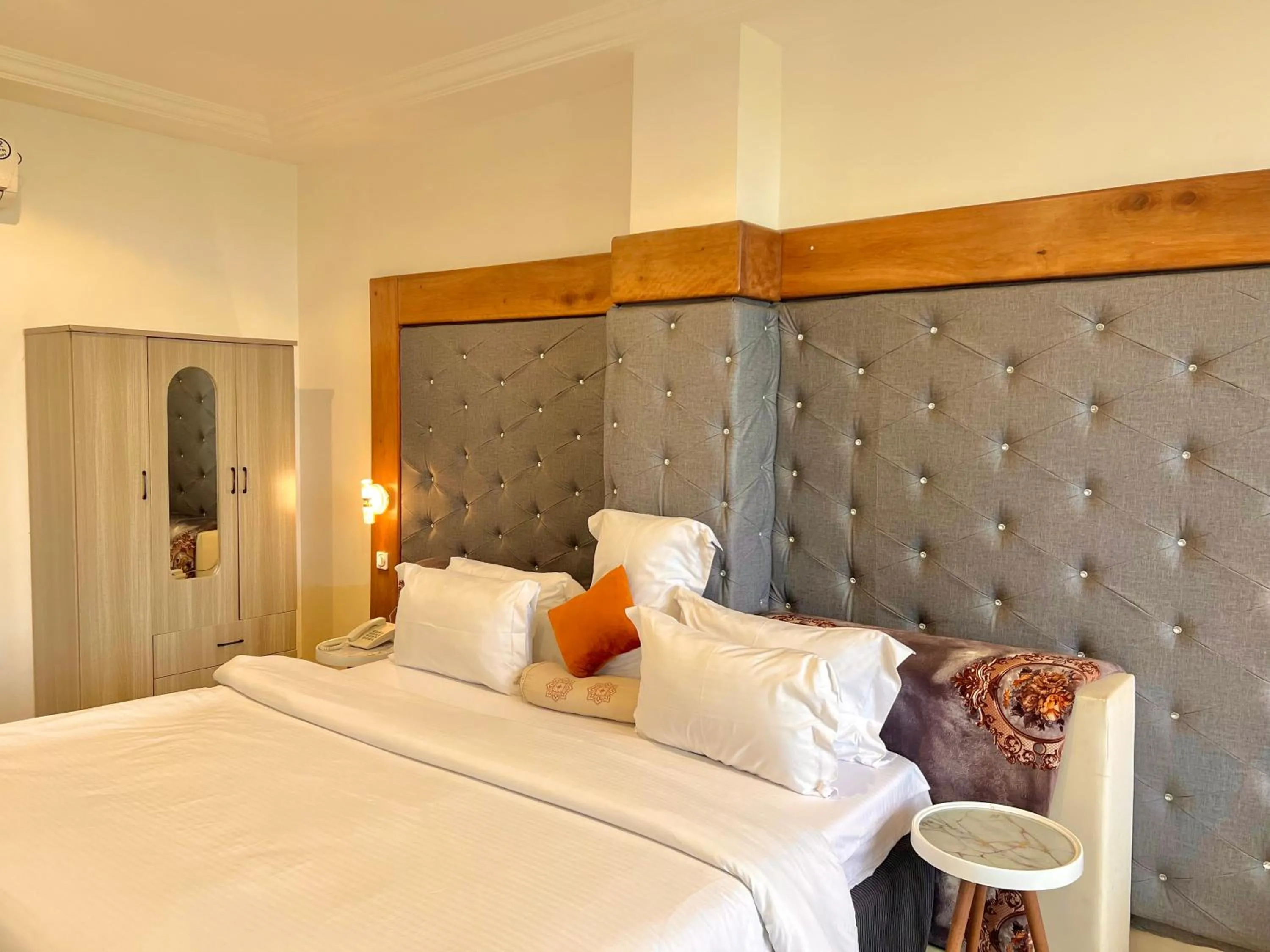 Photo of the whole room, Bed in Appart Hotel Les orchidees