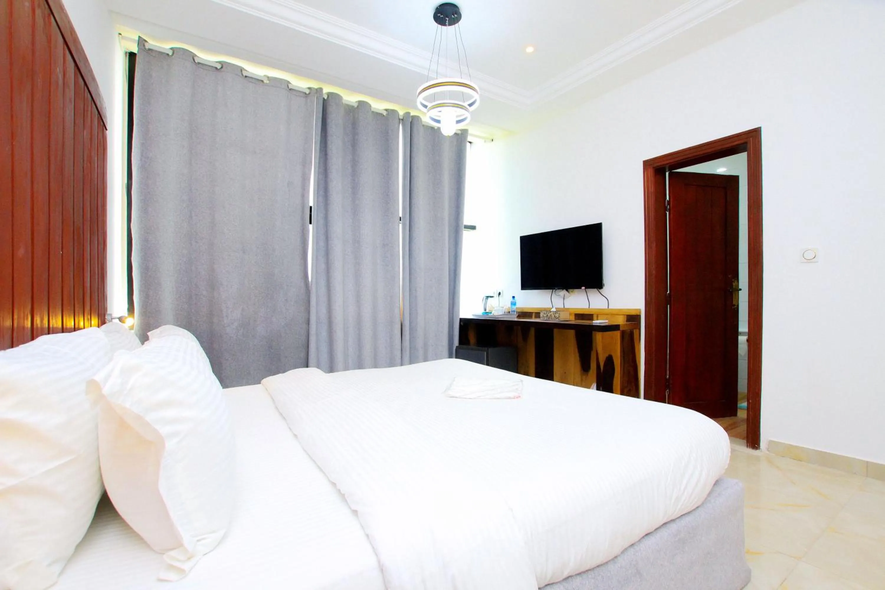 Bed in Appart Hotel Les orchidees