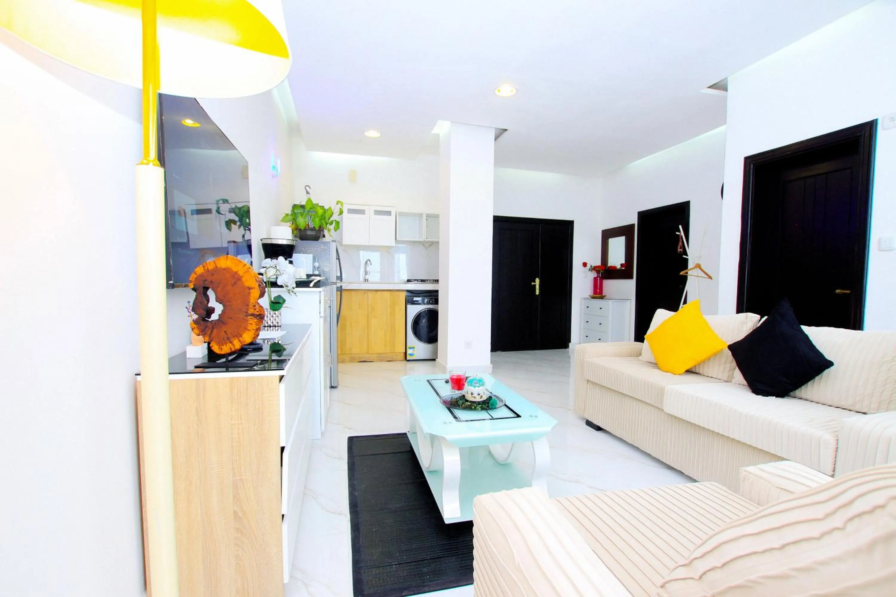 Kitchen or kitchenette in Appart Hotel Les orchidees