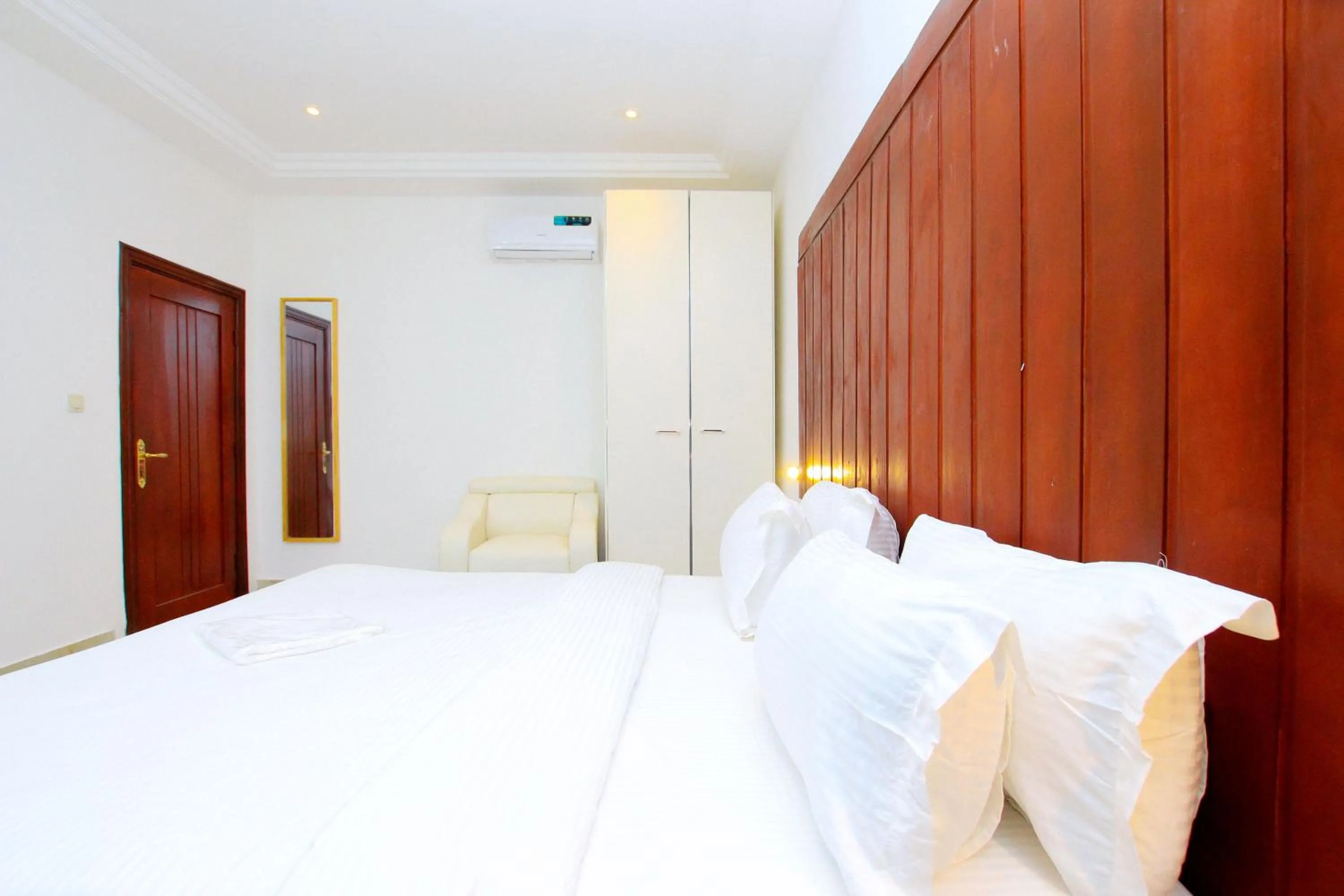 Bed in Appart Hotel Les orchidees