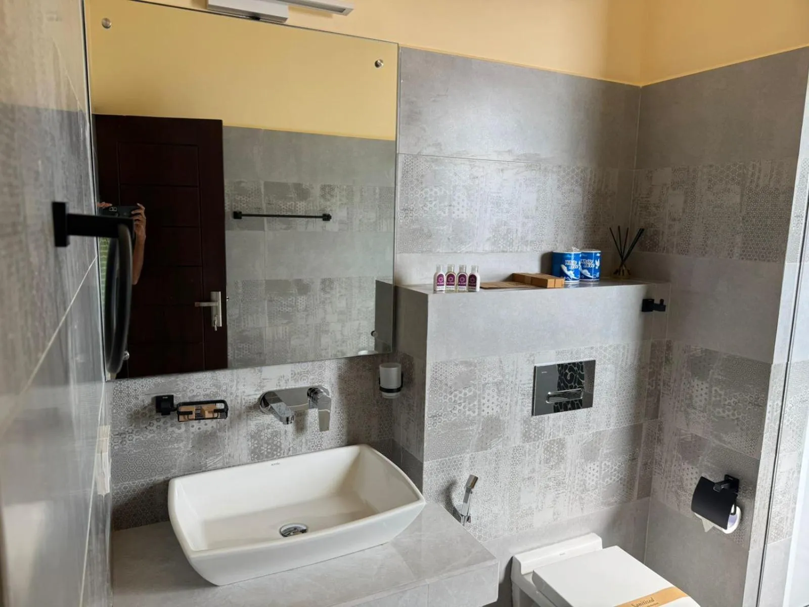 Bathroom in Mzion Hotel Weligama