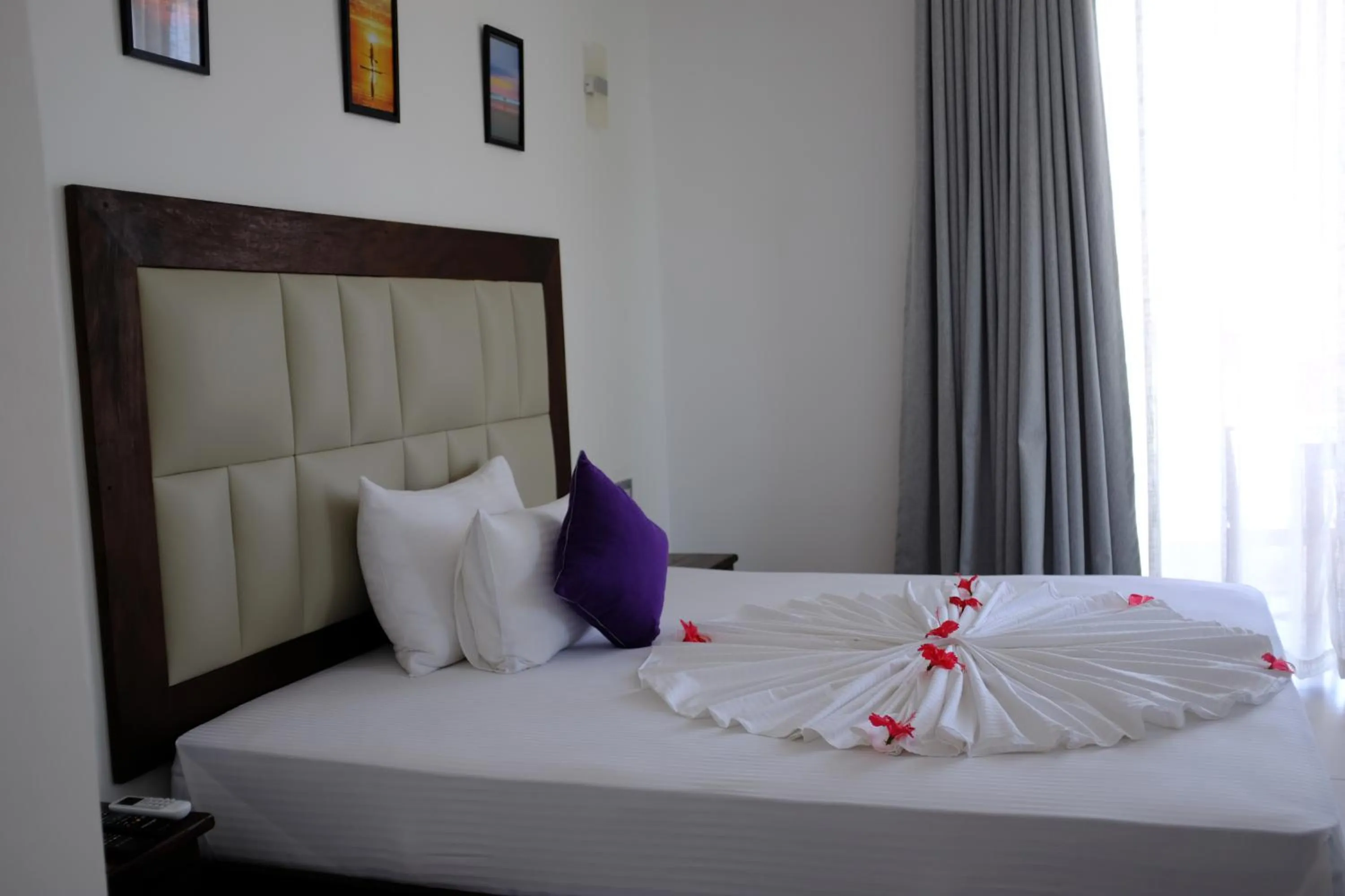 Bed in Mzion Hotel Weligama