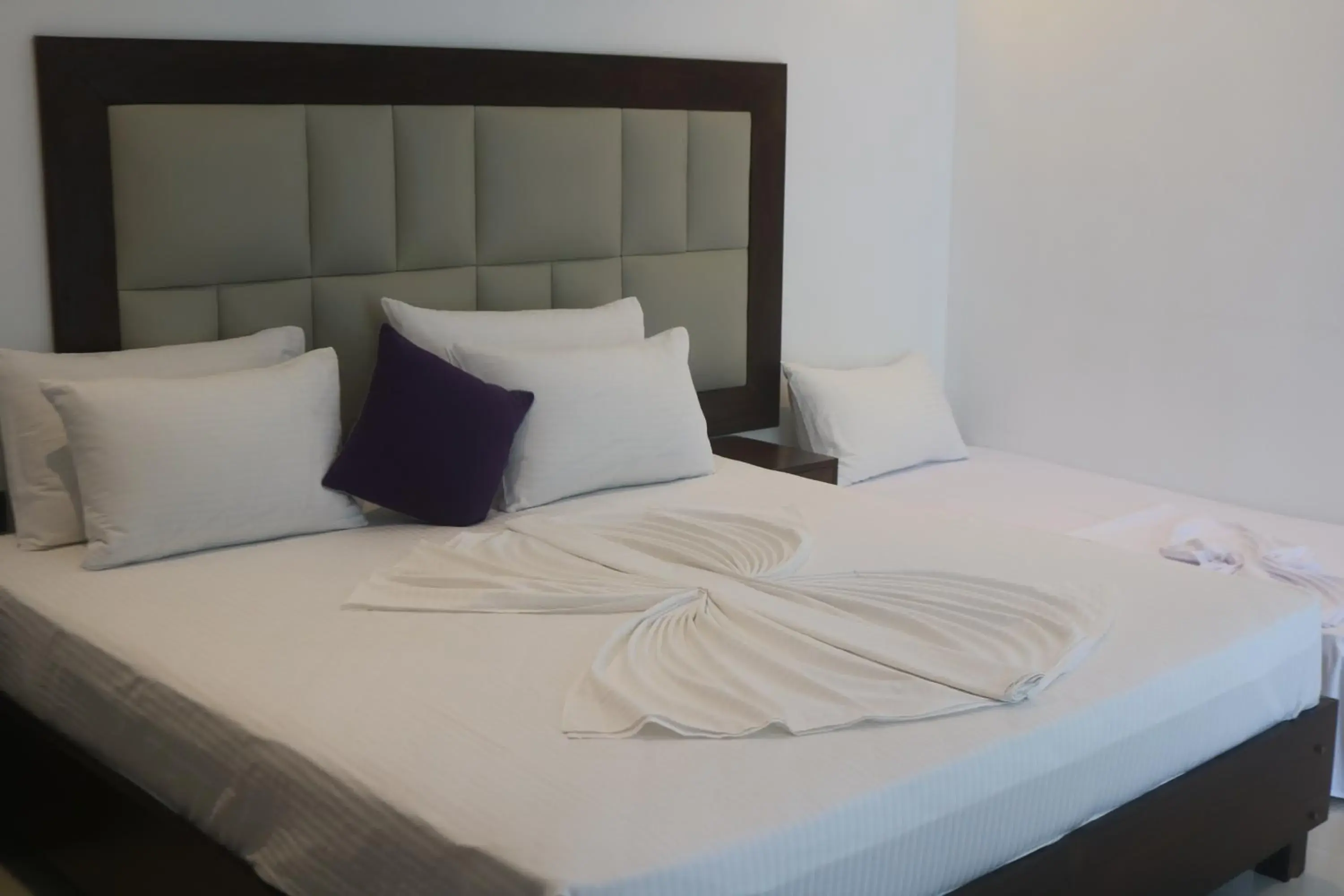 Bed in Mzion Hotel Weligama Bed in Mzion Hotel Weligama