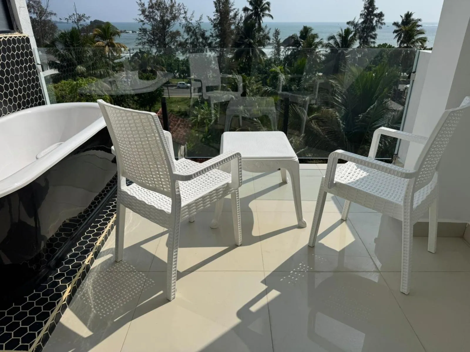 Sea view in Mzion Hotel Weligama