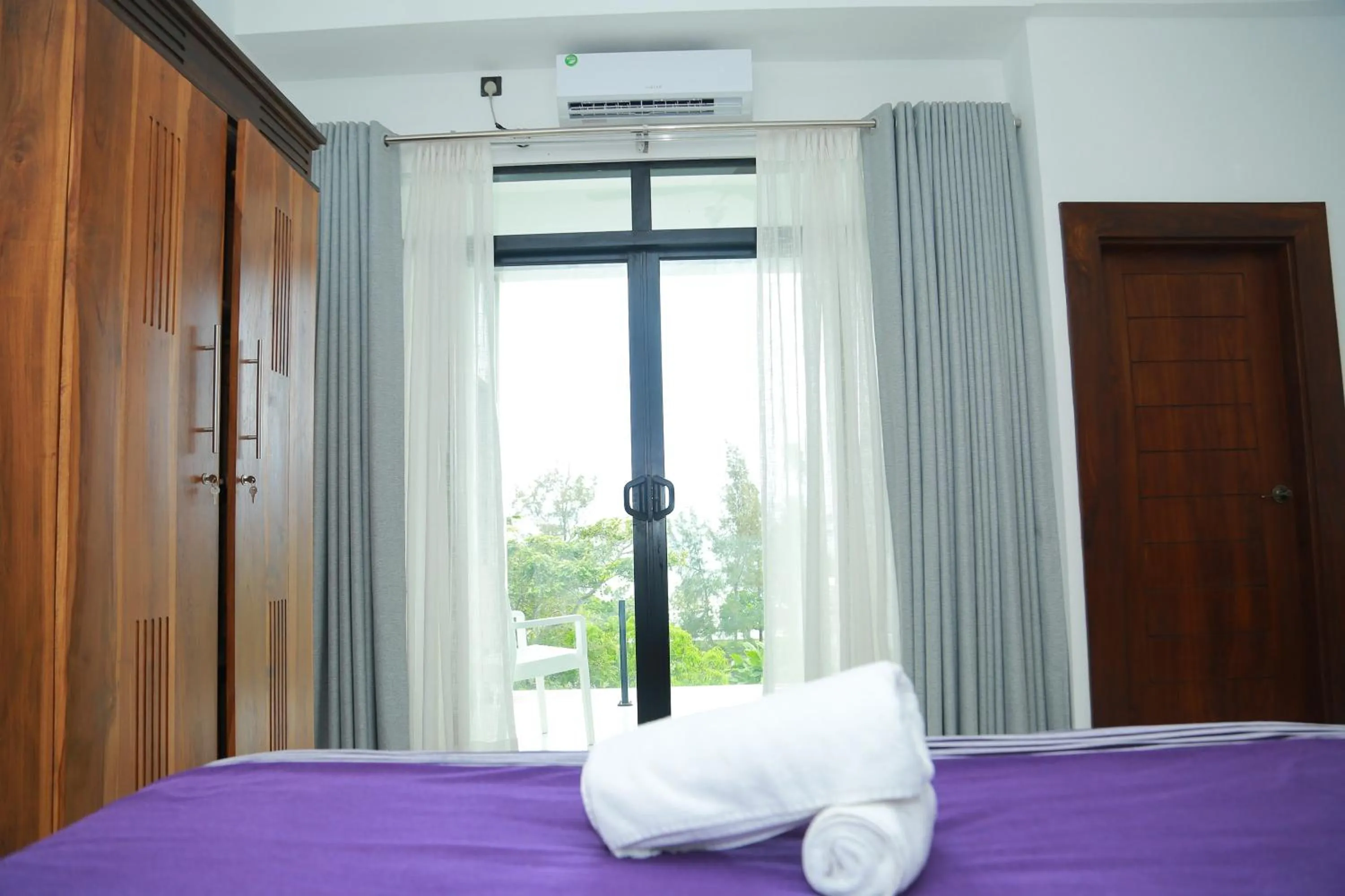 Bedroom, Bed in Mzion Hotel Weligama