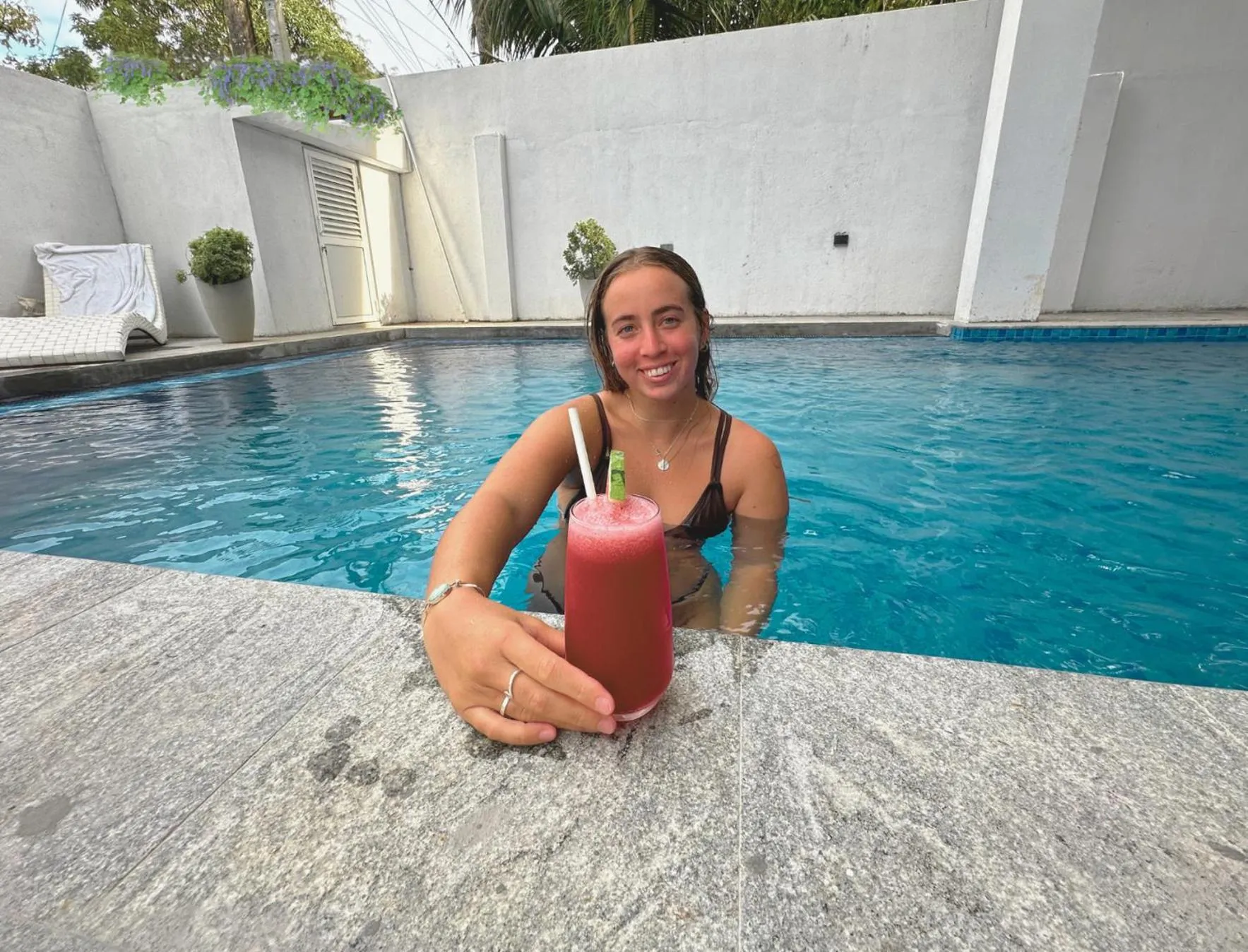 Swimming pool in Mzion Hotel Weligama