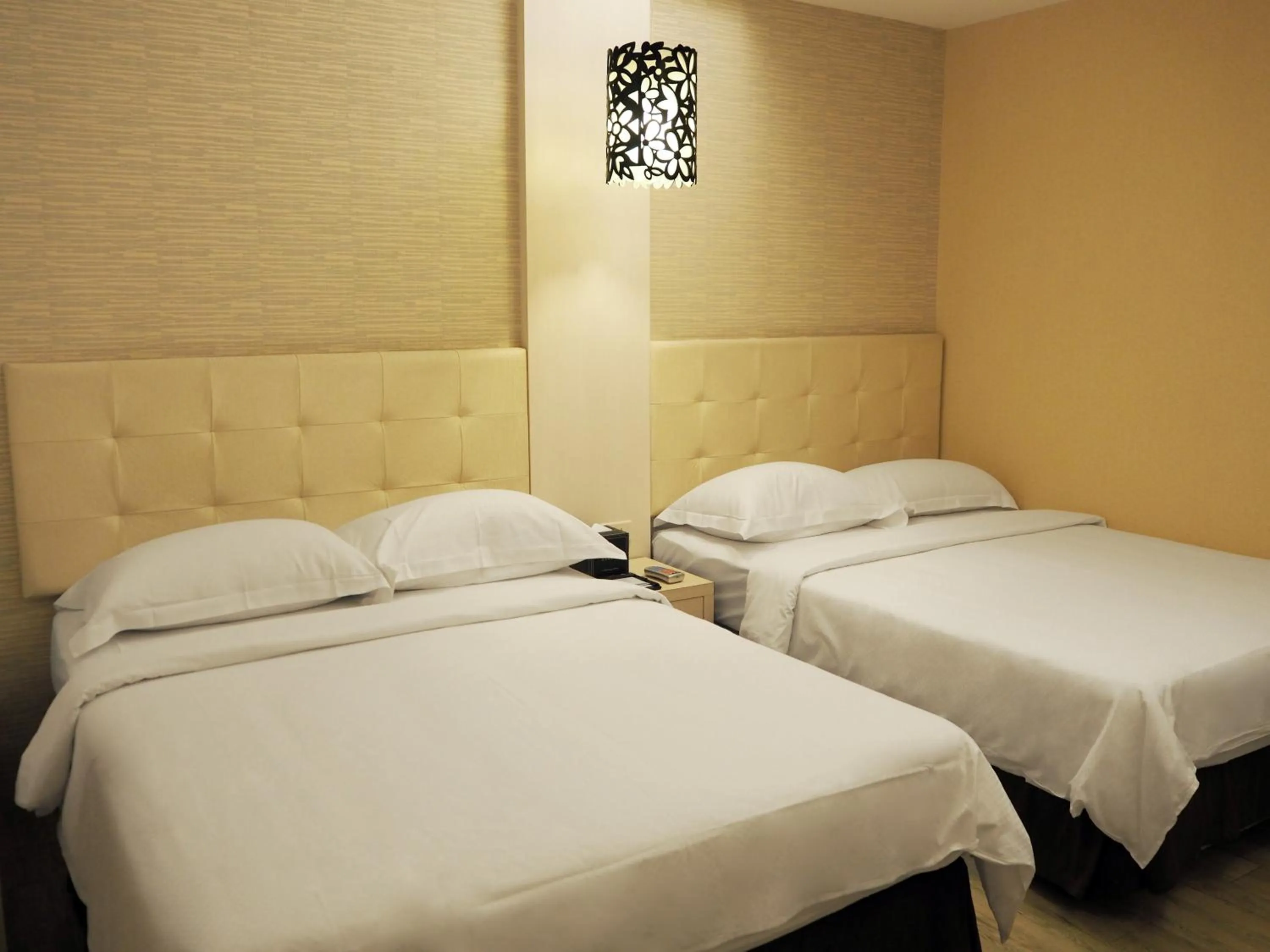 Decorative detail, Bed in The Riverside Hotel Hengchun