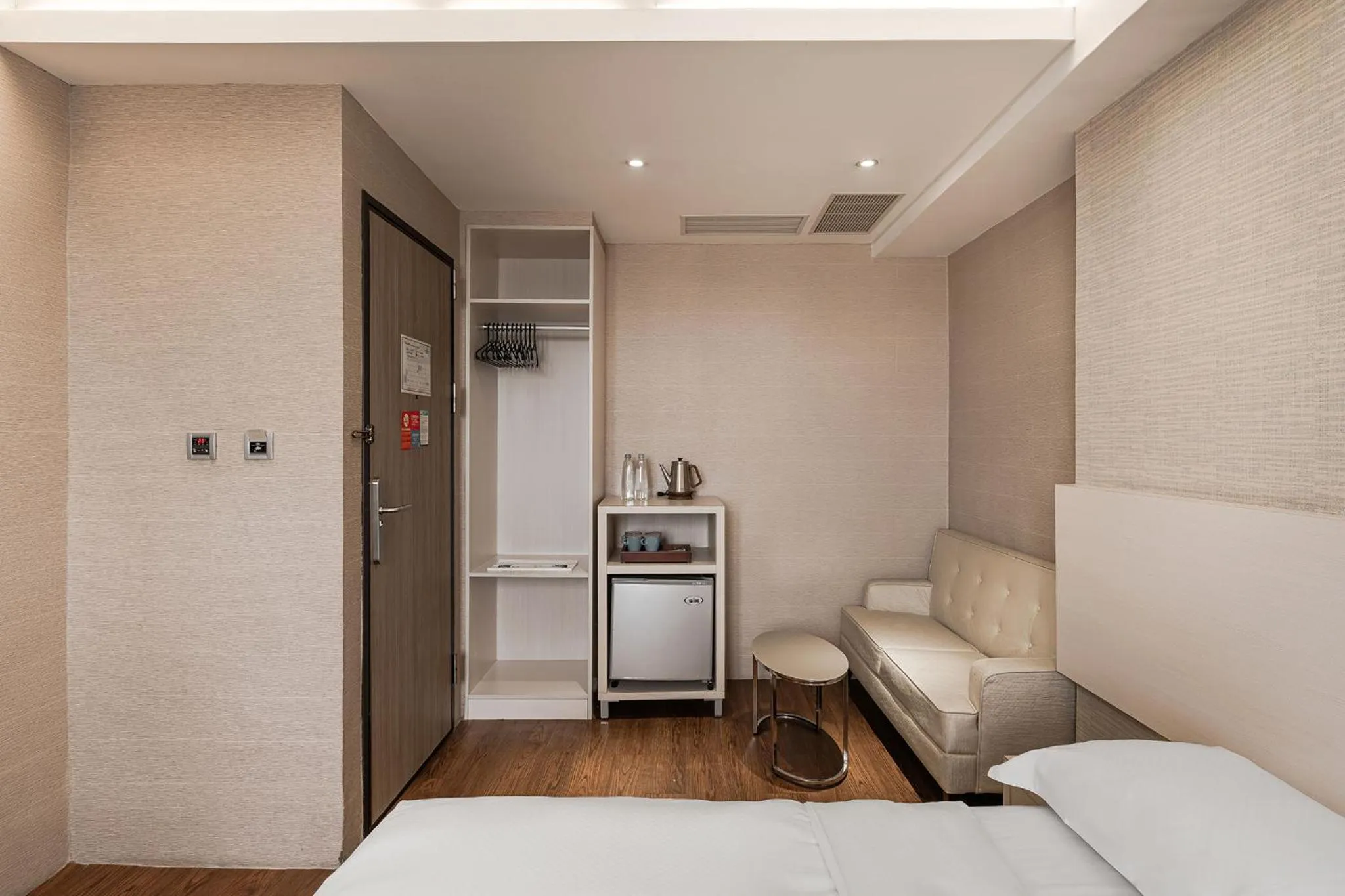 Bedroom, Bed in The Riverside Hotel Hengchun