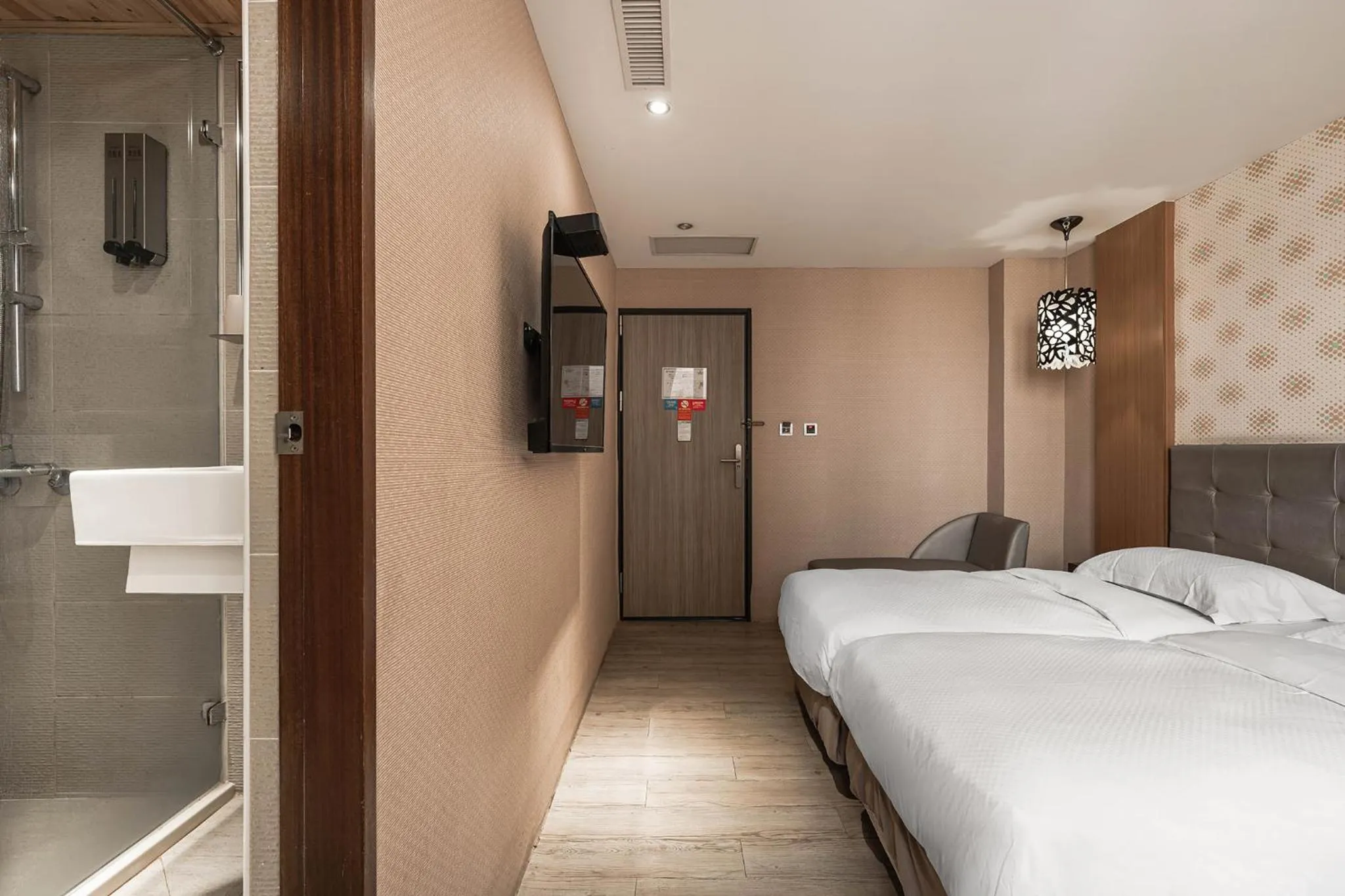 Bed in The Riverside Hotel Hengchun