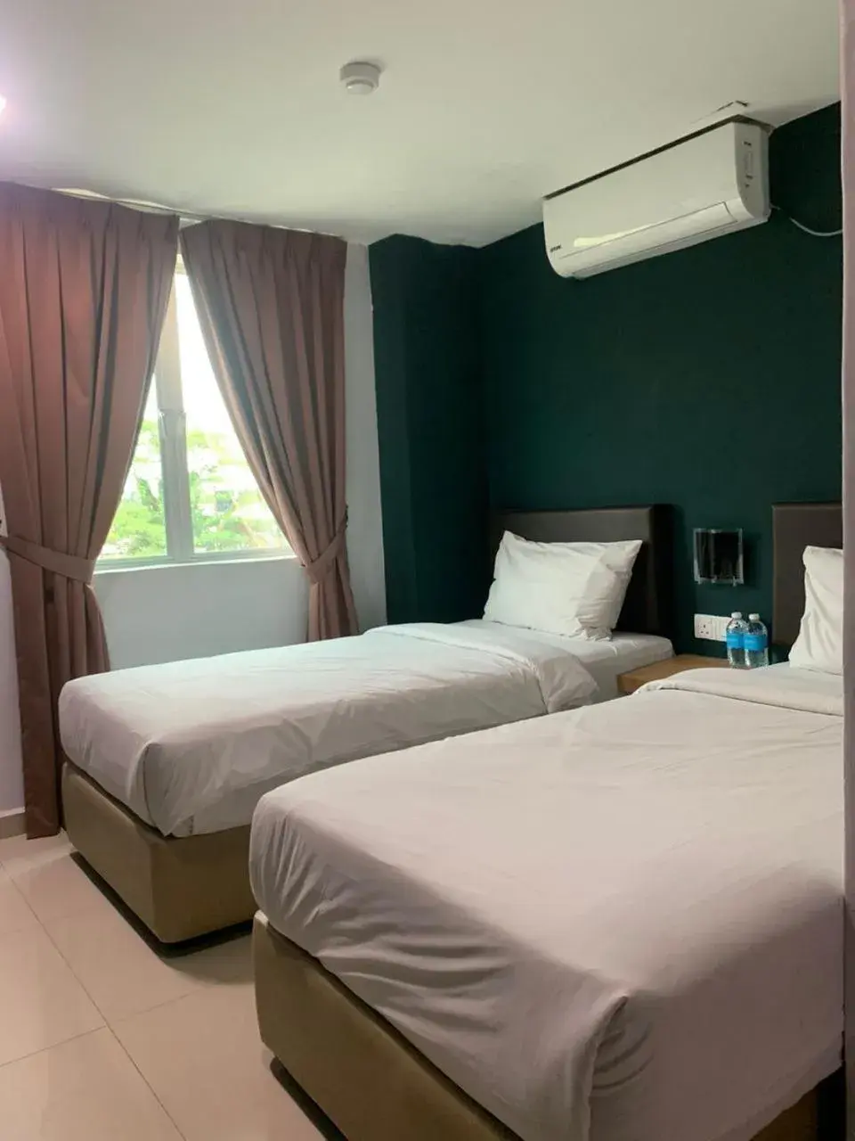 Bed in Room V Jalan Megat by SECOM Bed in Room V Jalan Megat by SECOM