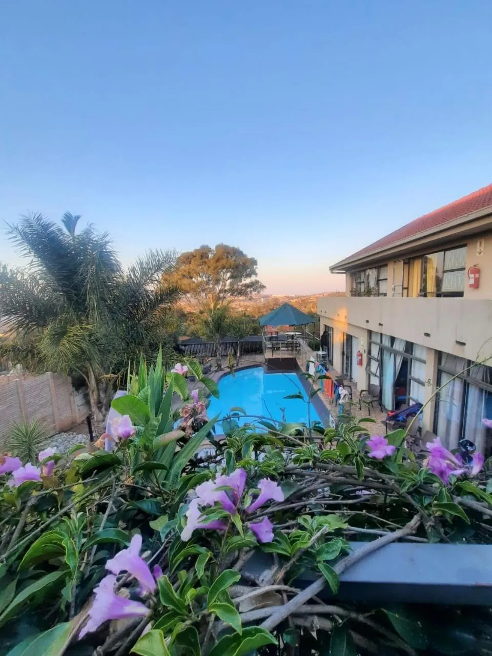 Property building in Aviators Retreat B&B