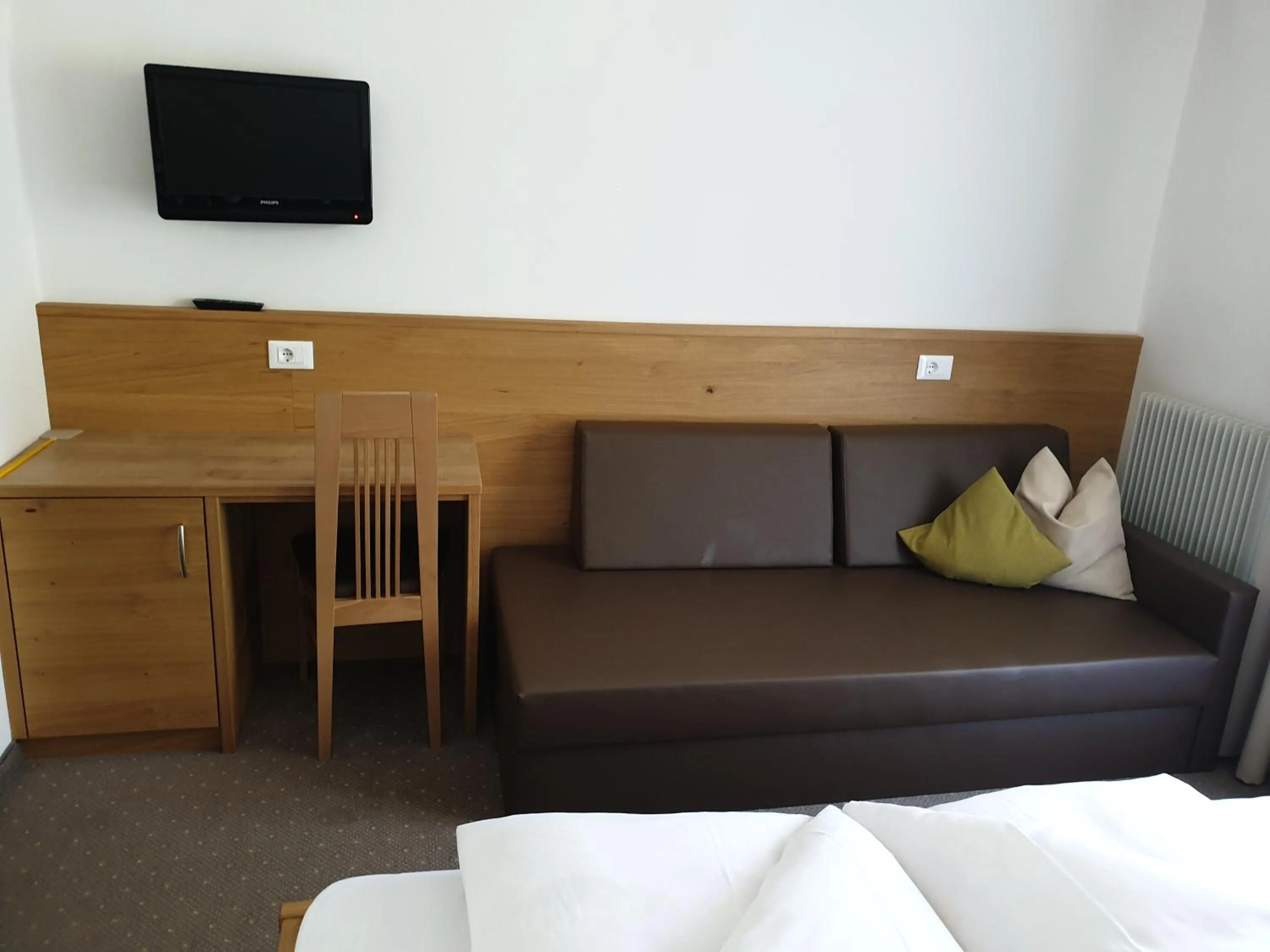 Photo of the whole room, Bed in Pension Gasthof Haselstaude
