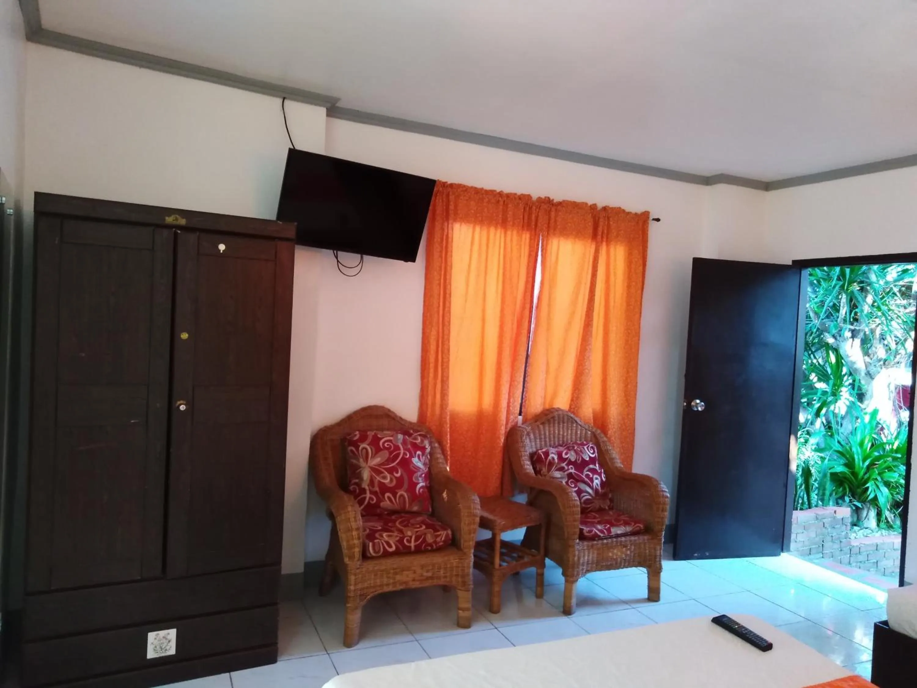 Bed in Isla Bonita Beach Resort