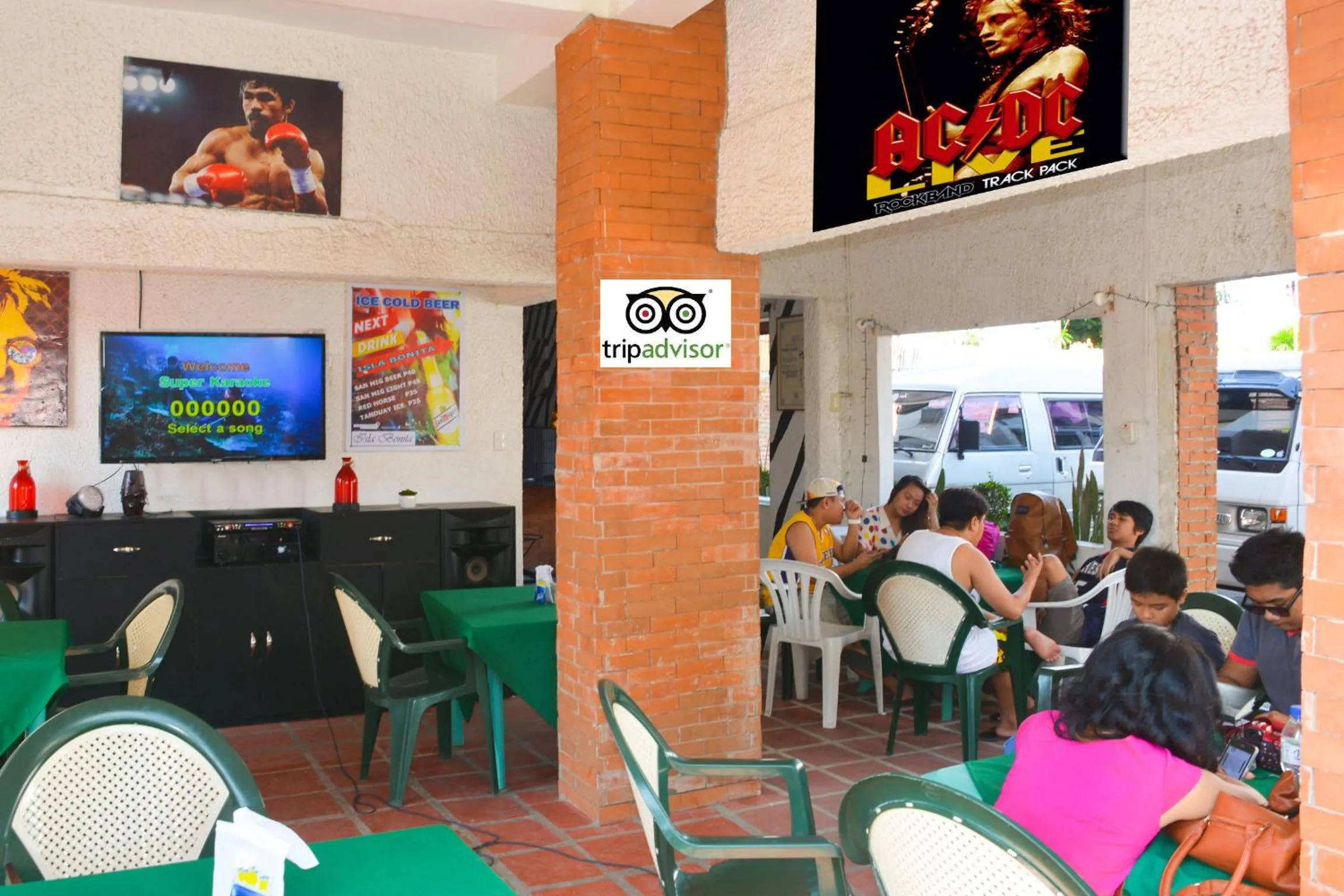 Restaurant/places to eat in Isla Bonita Beach Resort