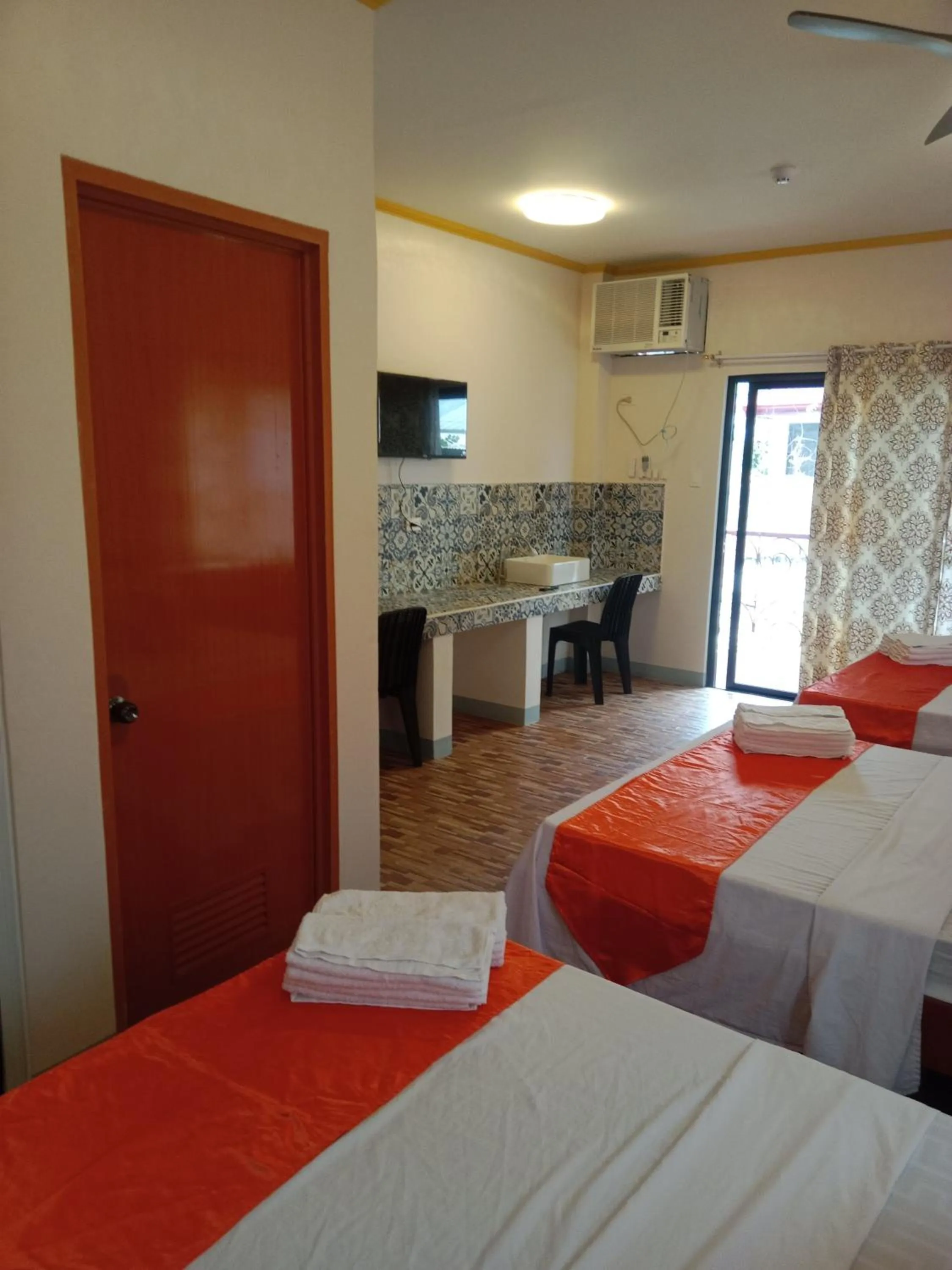 Bed in Isla Bonita Beach Resort