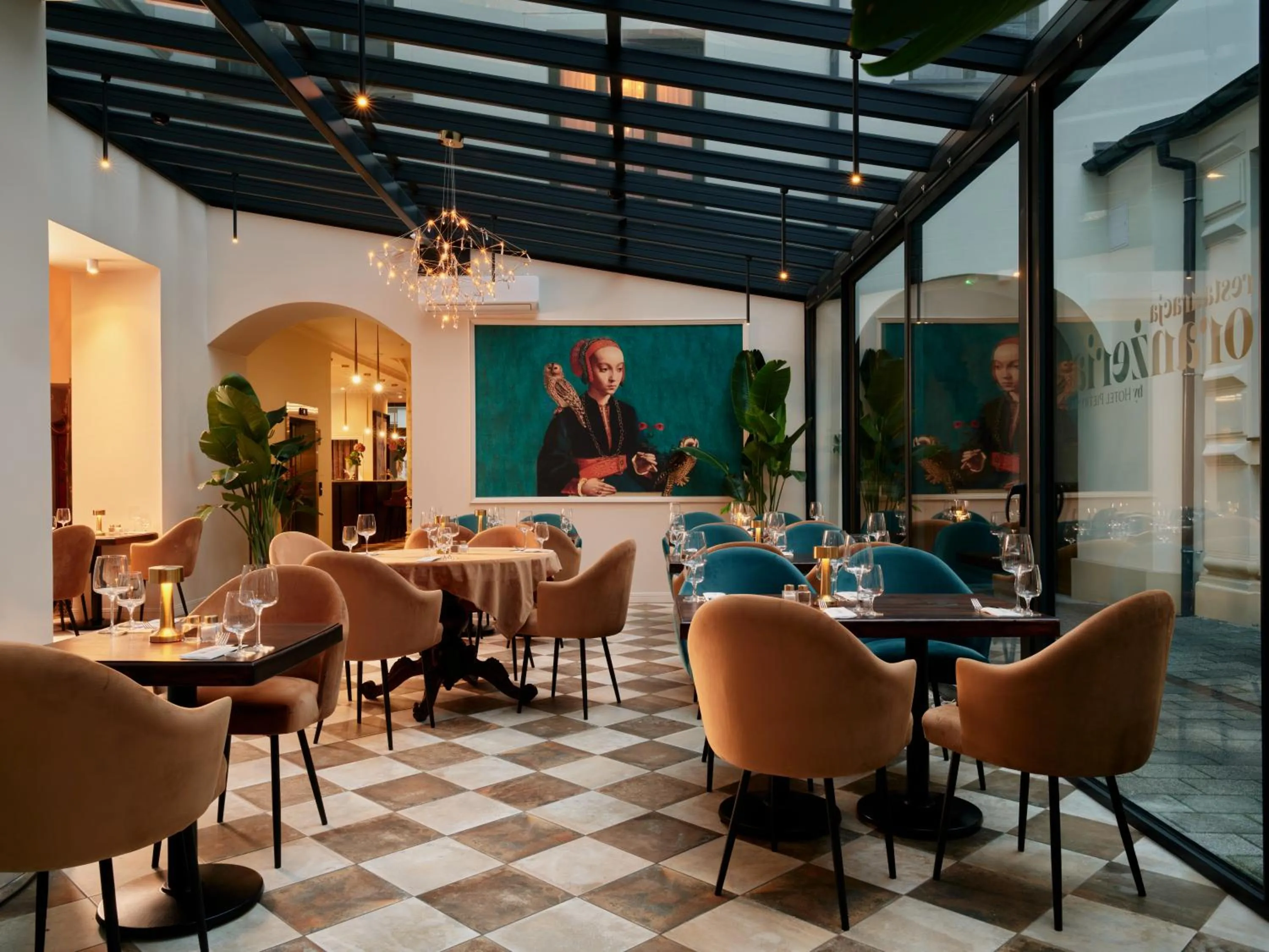 Restaurant/places to eat in Hotel Pietryna