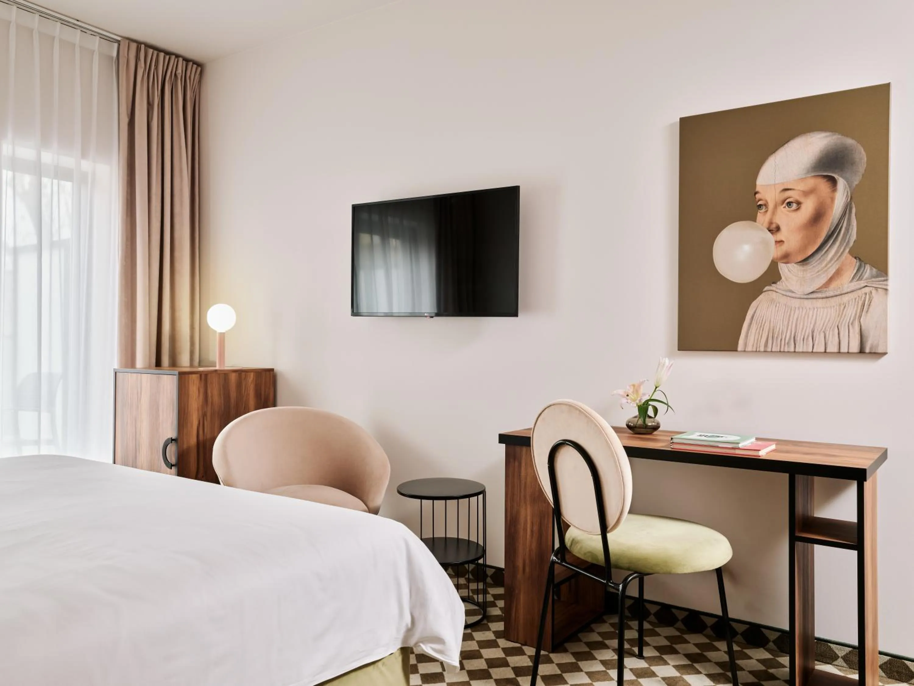 TV and multimedia, Bed in Hotel Pietryna