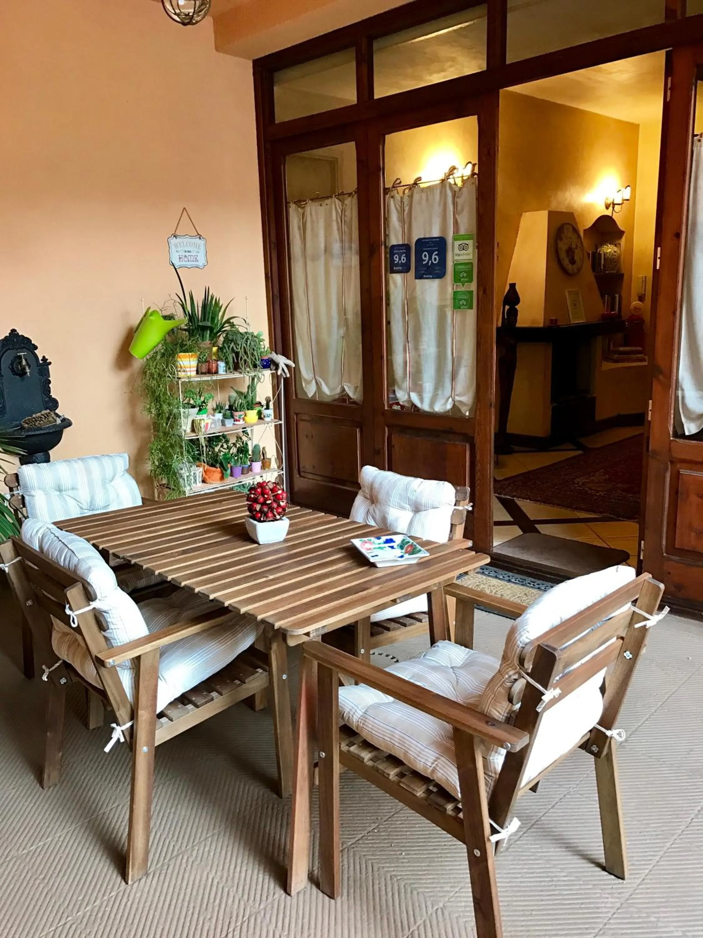 Facade/entrance in B&B Le Sorelle