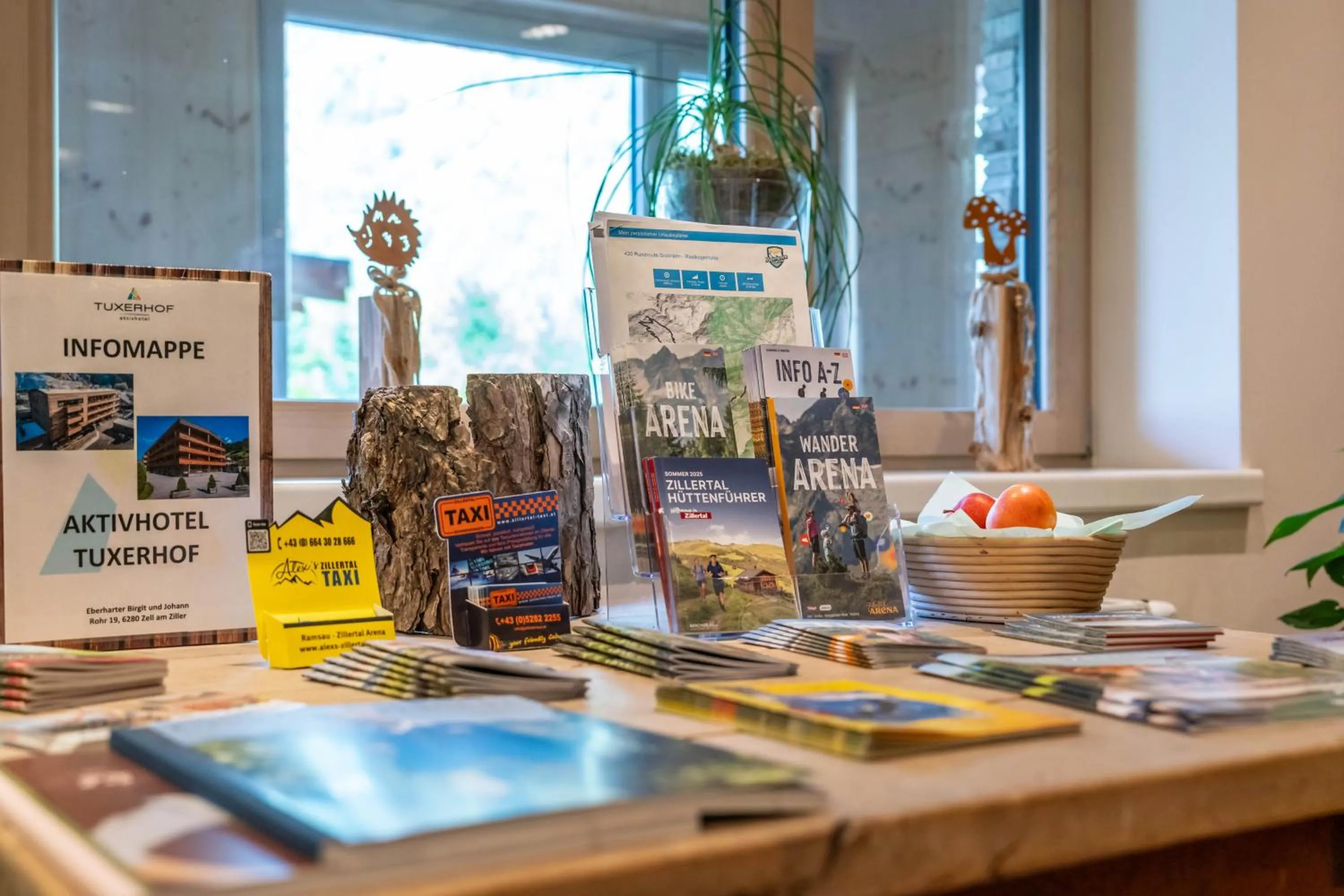 Lobby or reception in Aktivhotel Tuxerhof