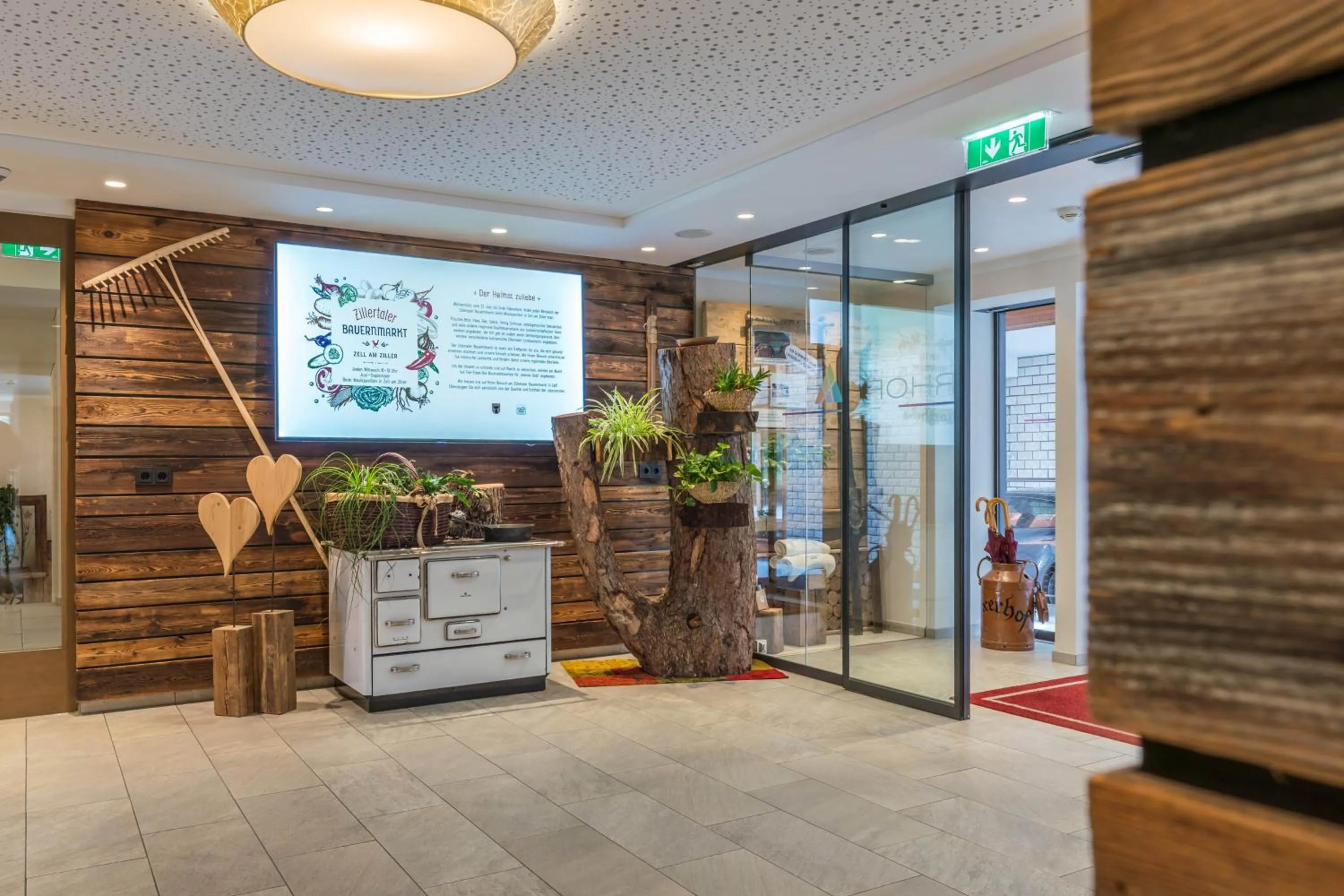 Lobby or reception in Aktivhotel Tuxerhof