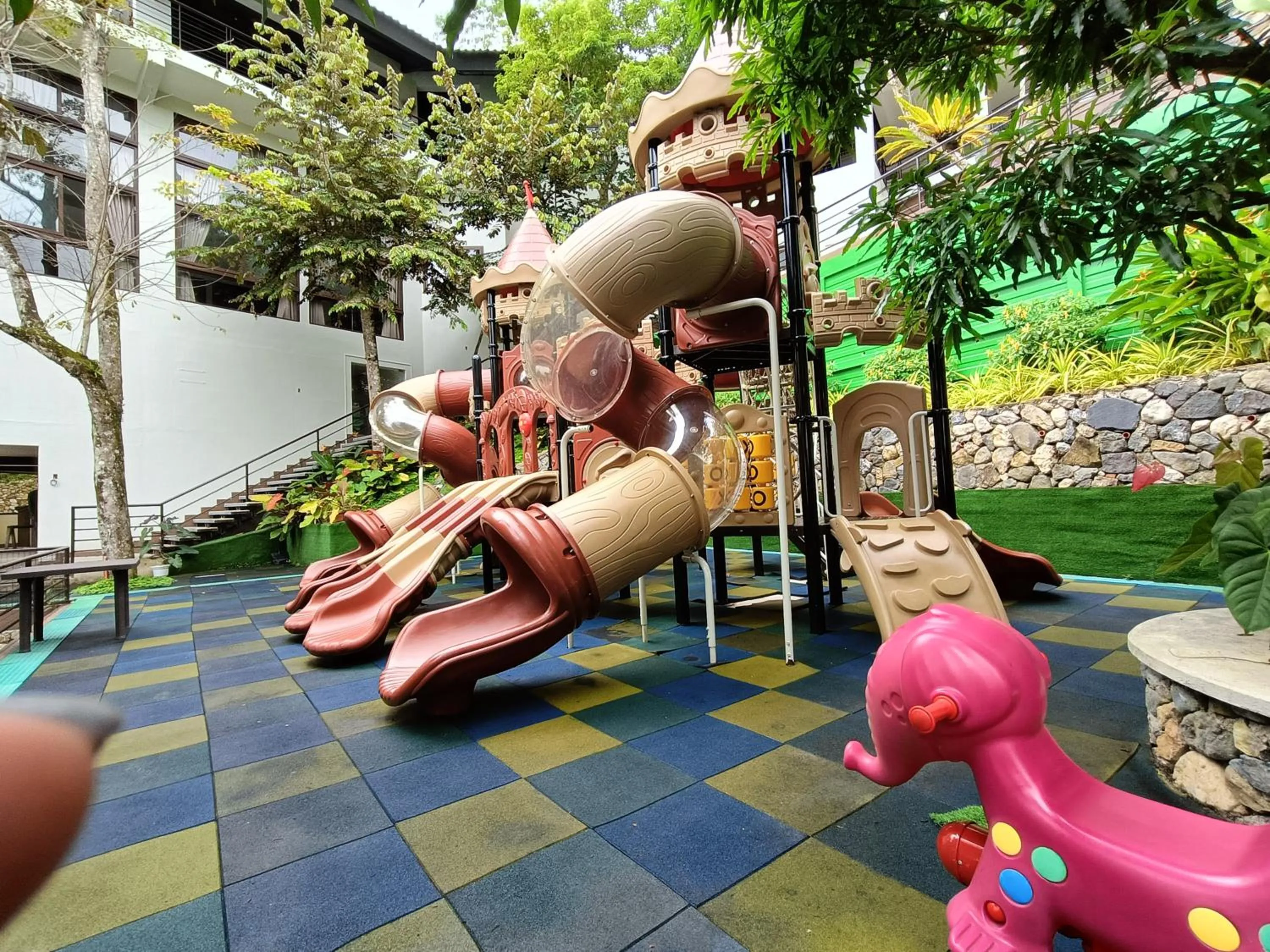 Day in Mist Mountain Resort powered by Cocotel