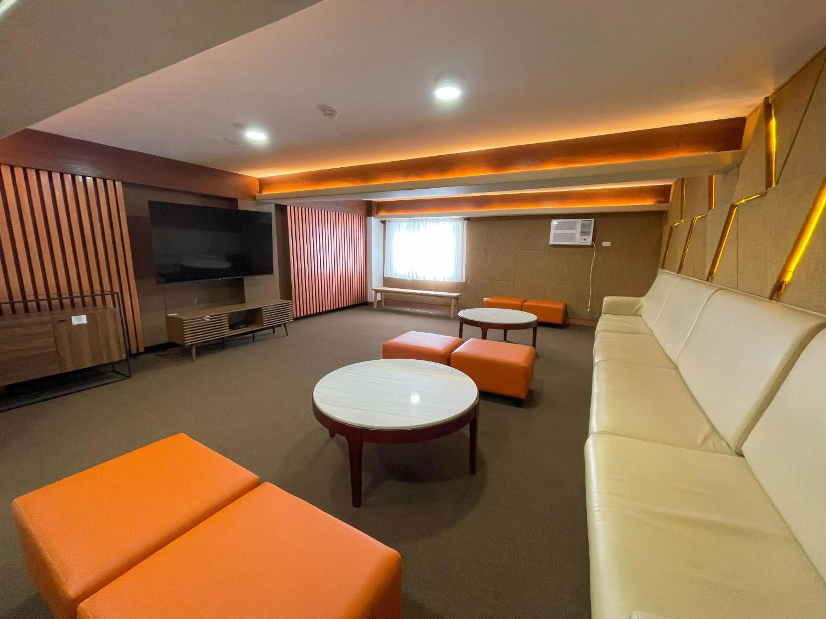 Karaoke in Mist Mountain Resort powered by Cocotel