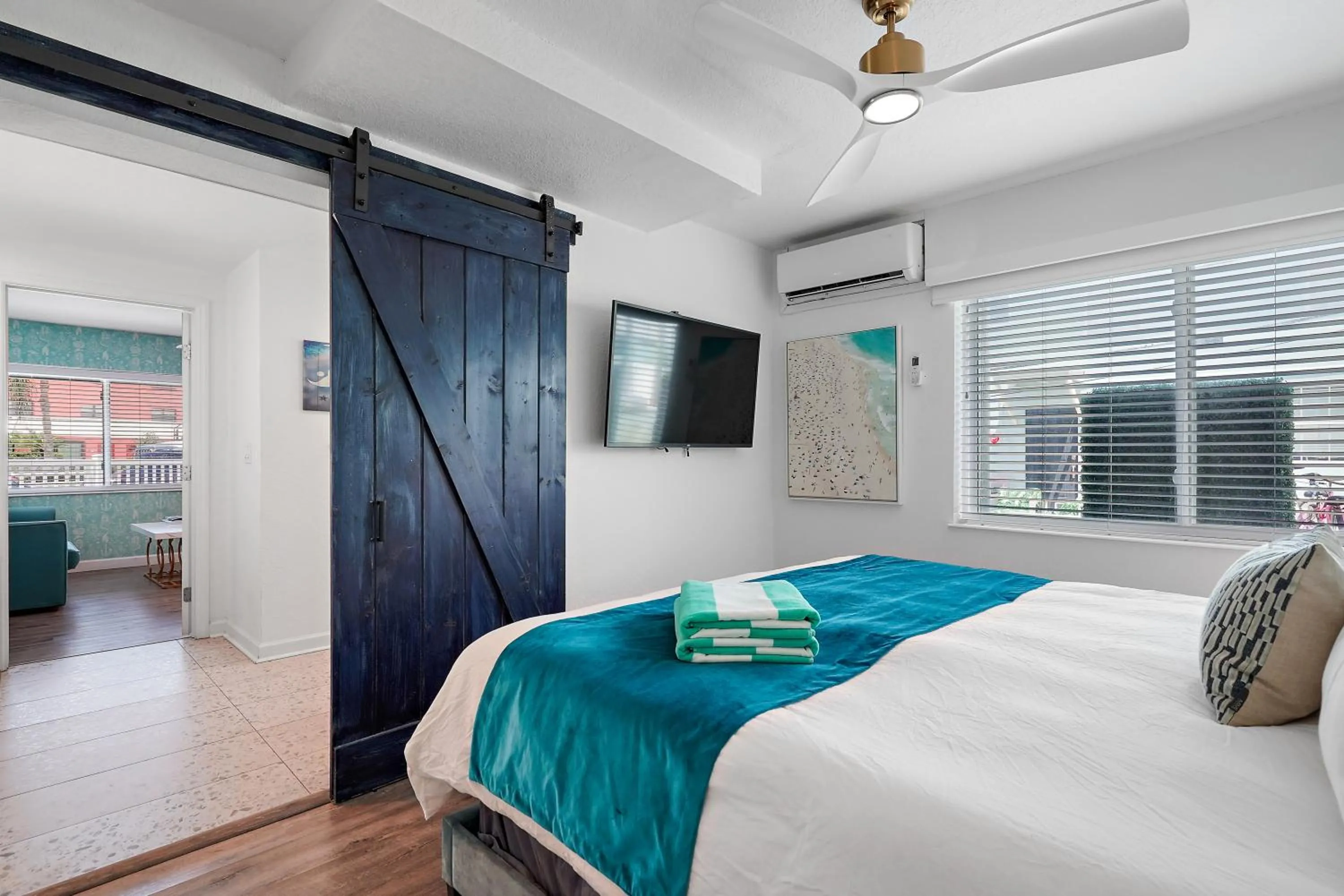 Bed in The Pearl Cabana Club