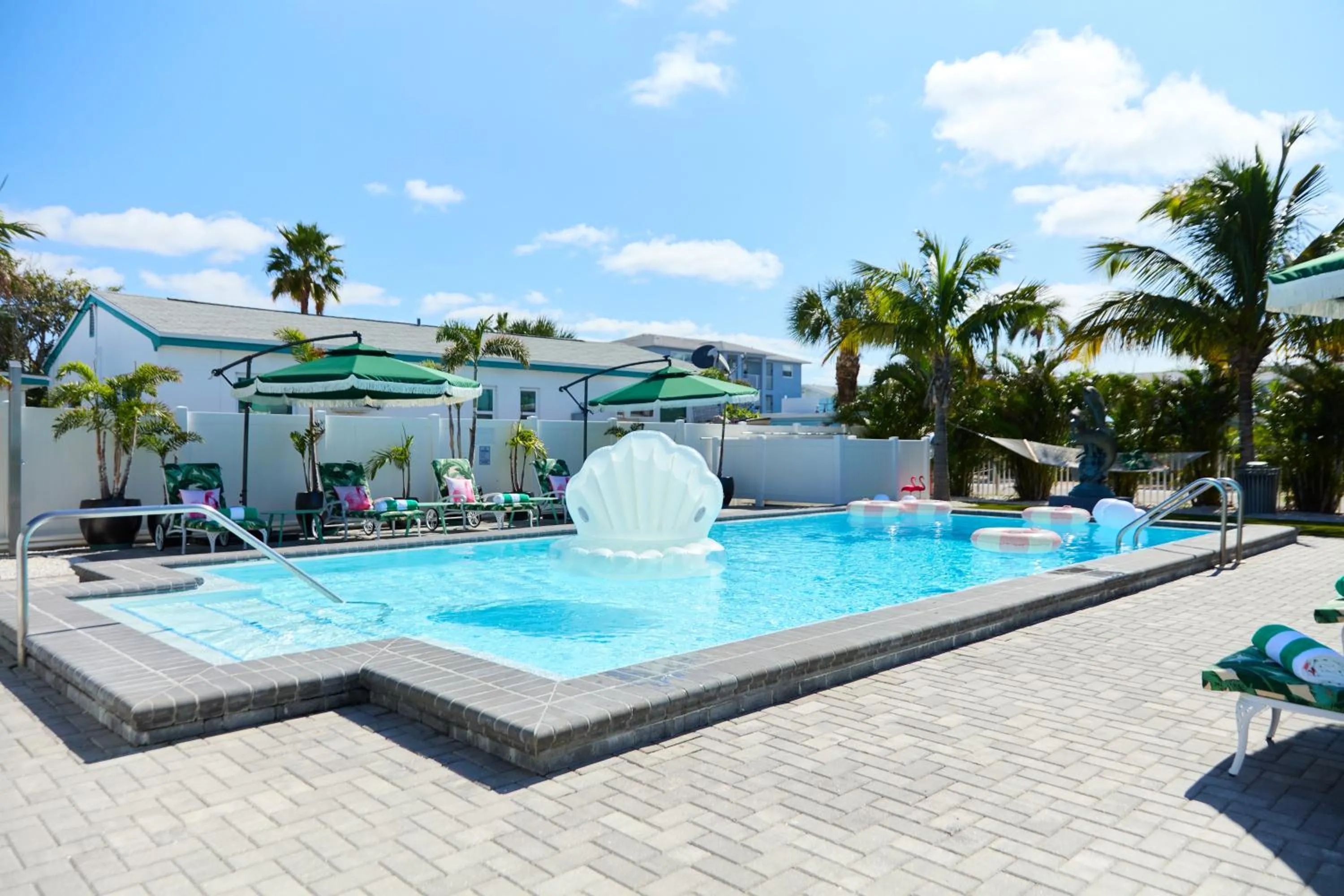 The Pearl Cabana Club