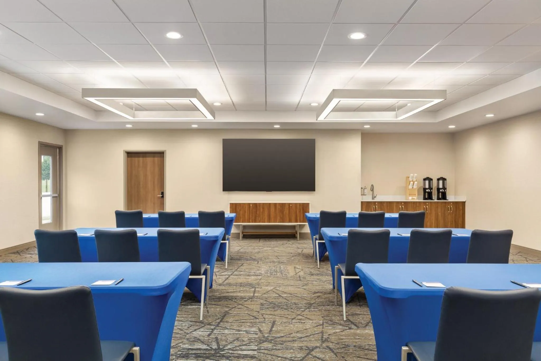Meeting/conference room in Holiday Inn Express & Suites Bessemer - Birmingham SW by IHG