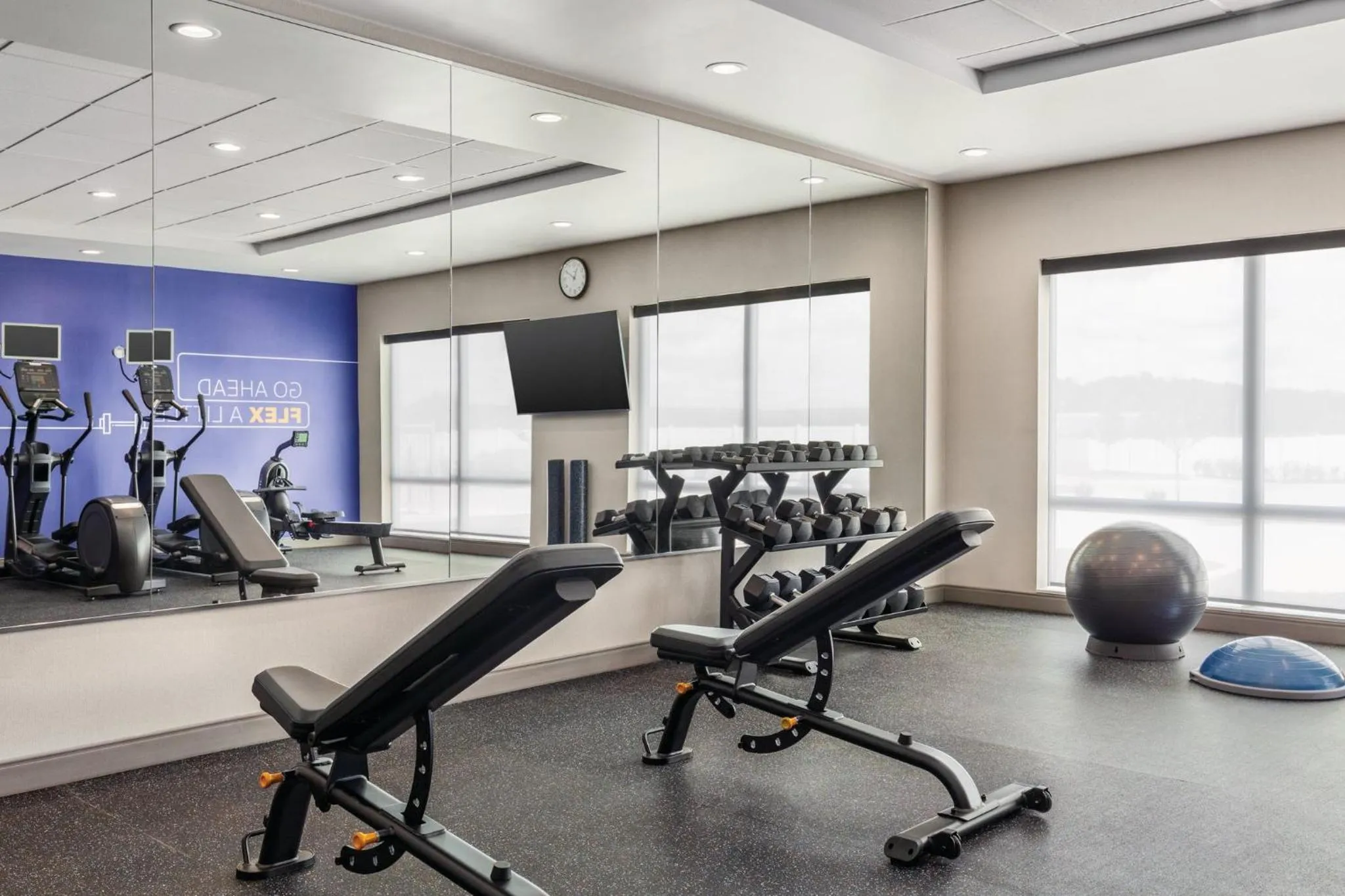 Fitness centre/facilities in Holiday Inn Express & Suites Bessemer - Birmingham SW by IHG