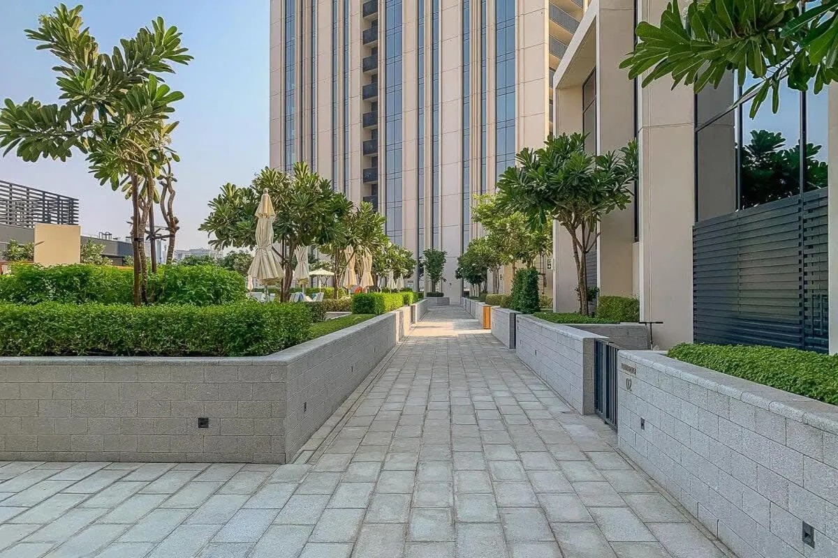 Frank Porter - Harbour Gate