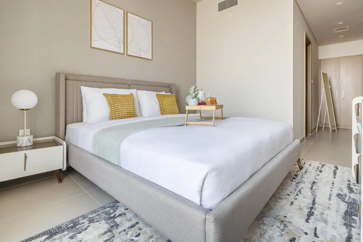 Frank Porter - Harbour Gate