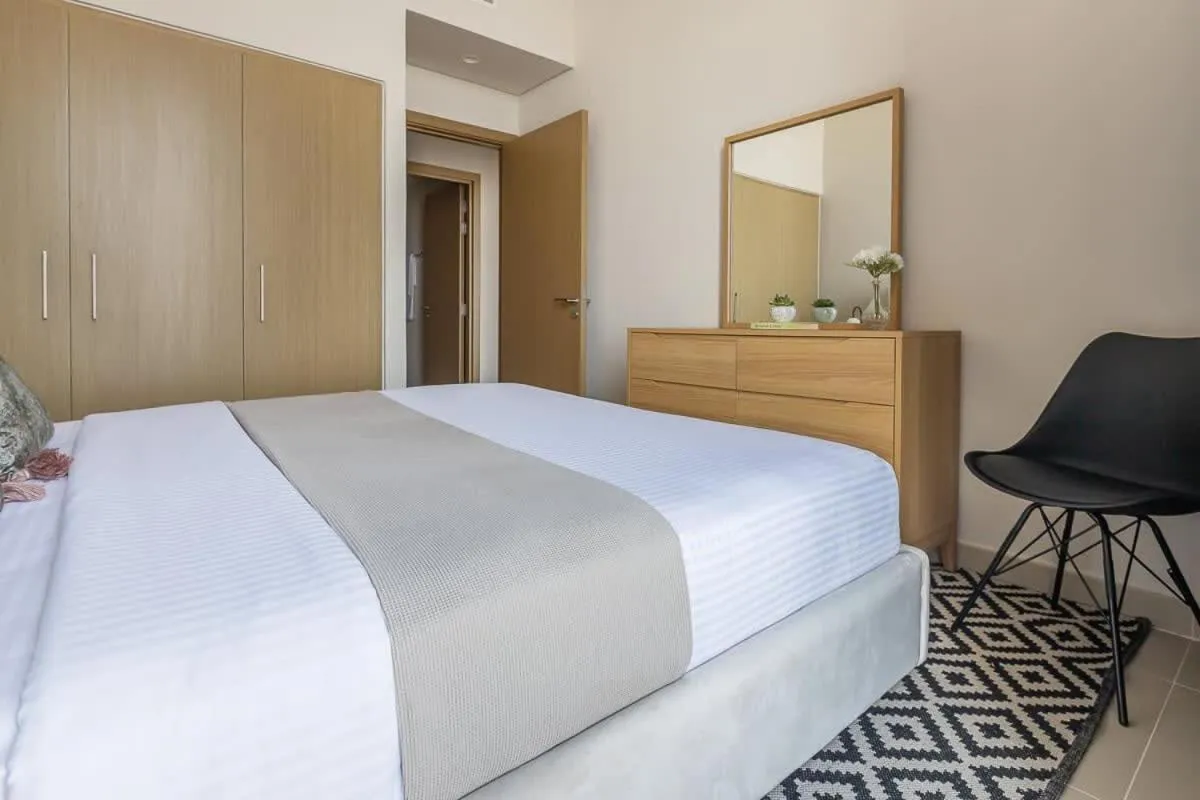 Frank Porter - Harbour Gate