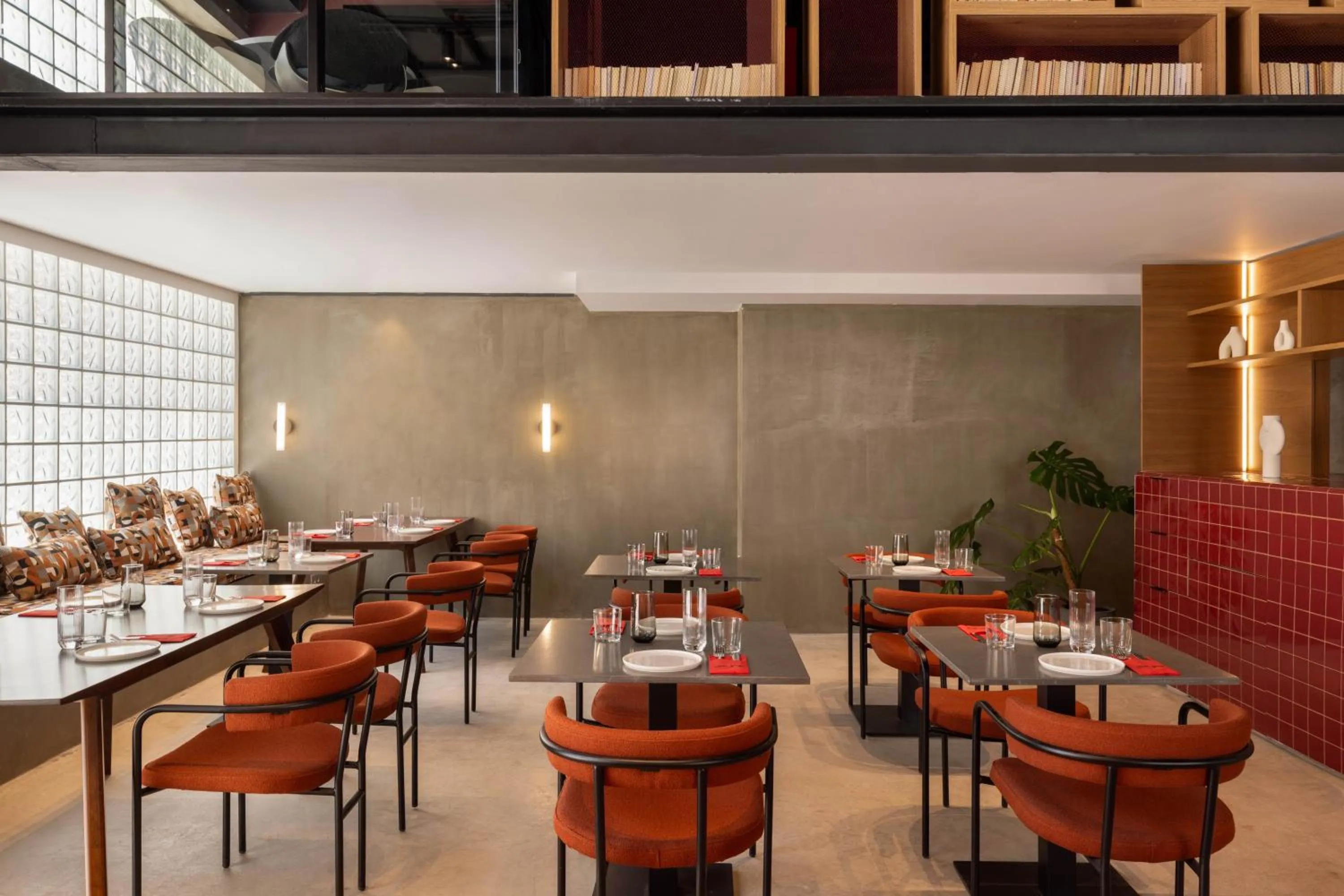 Restaurant/places to eat in Okupa