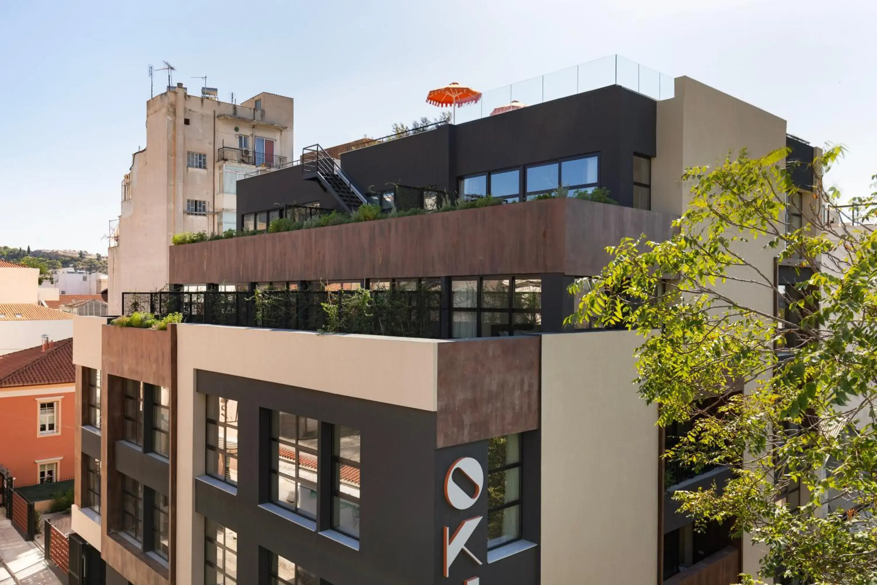 Property building in Okupa Property building in Okupa