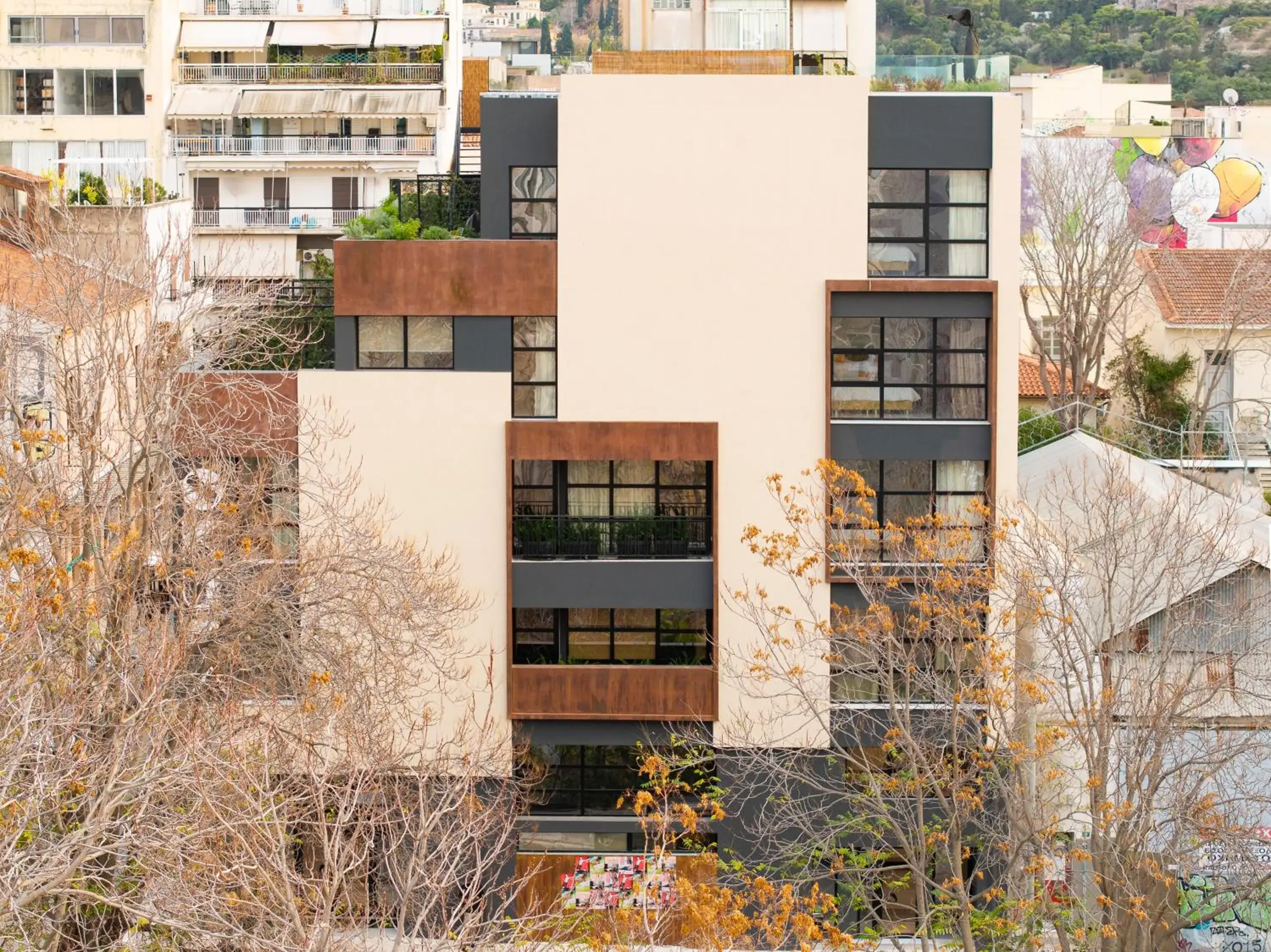 Property building in Okupa Property building in Okupa