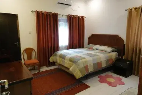 Double Room with Private Bathroom in Palm Grove Double Room with Private Bathroom in Palm Grove