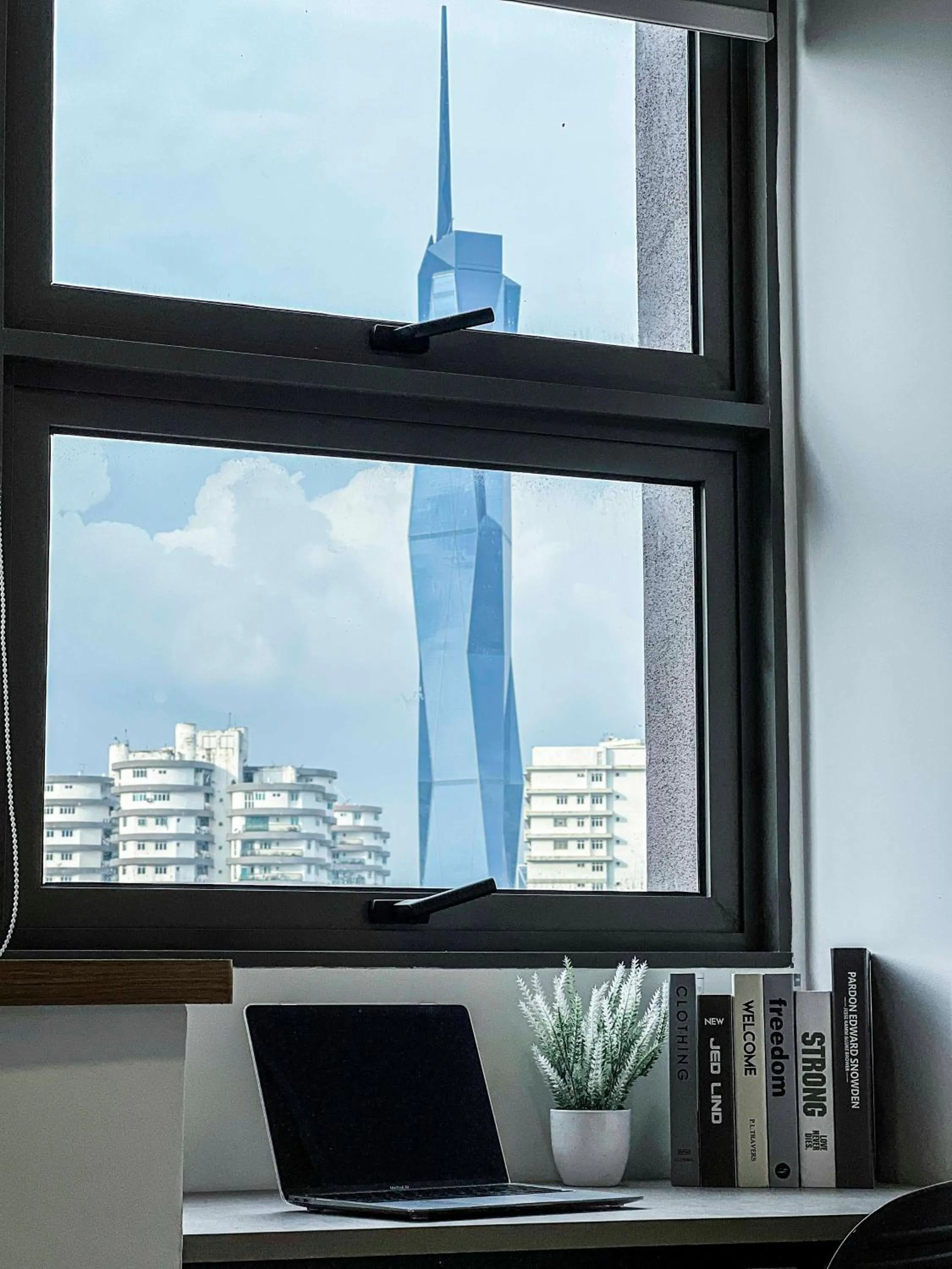 Sky Pool Suites KL Sentral - Riveria City