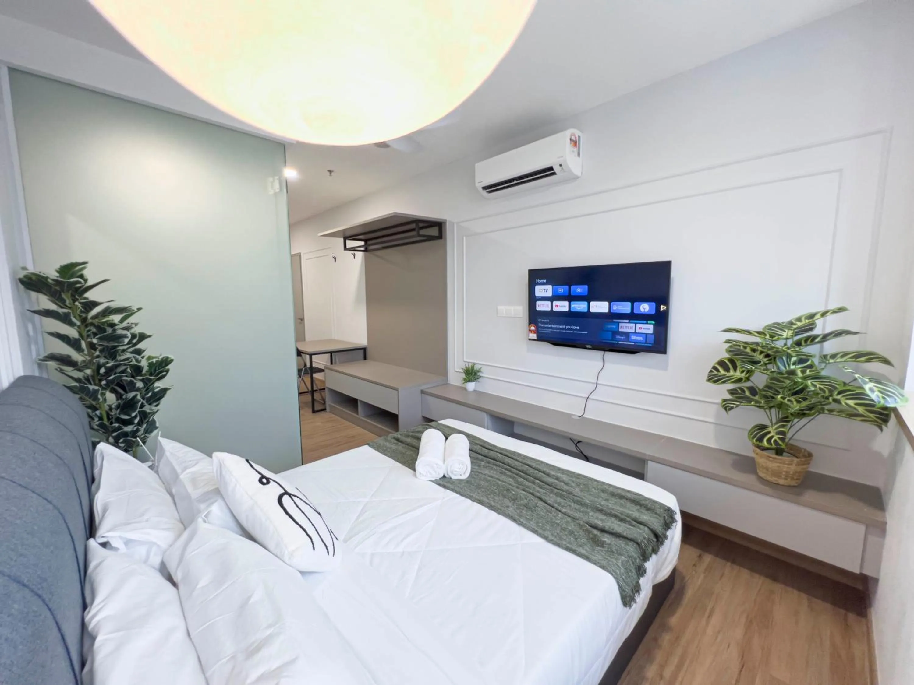 Bed in Sky Pool Suites KL Sentral - Riveria City