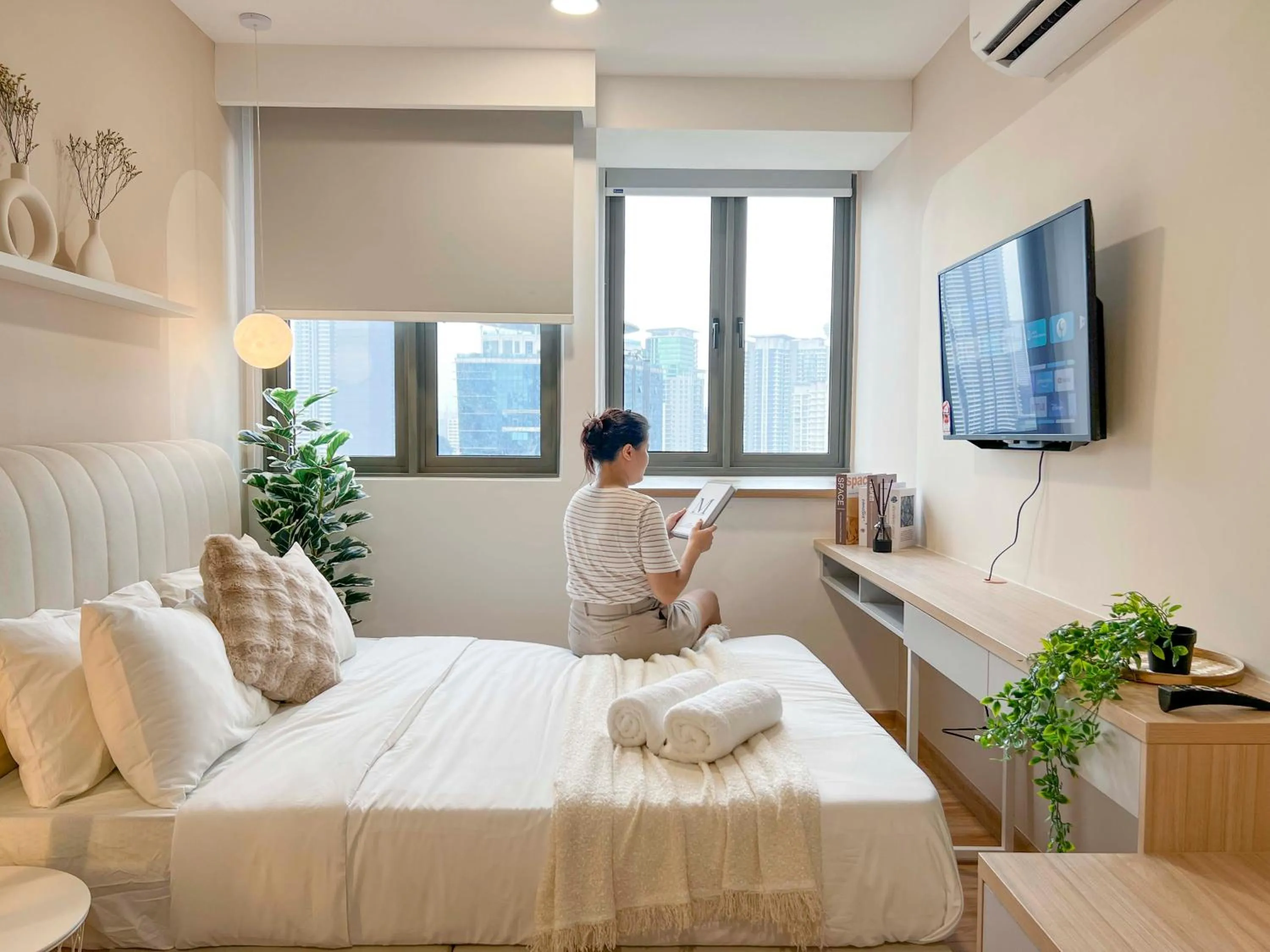 Bed in Sky Pool Suites KL Sentral - Riveria City