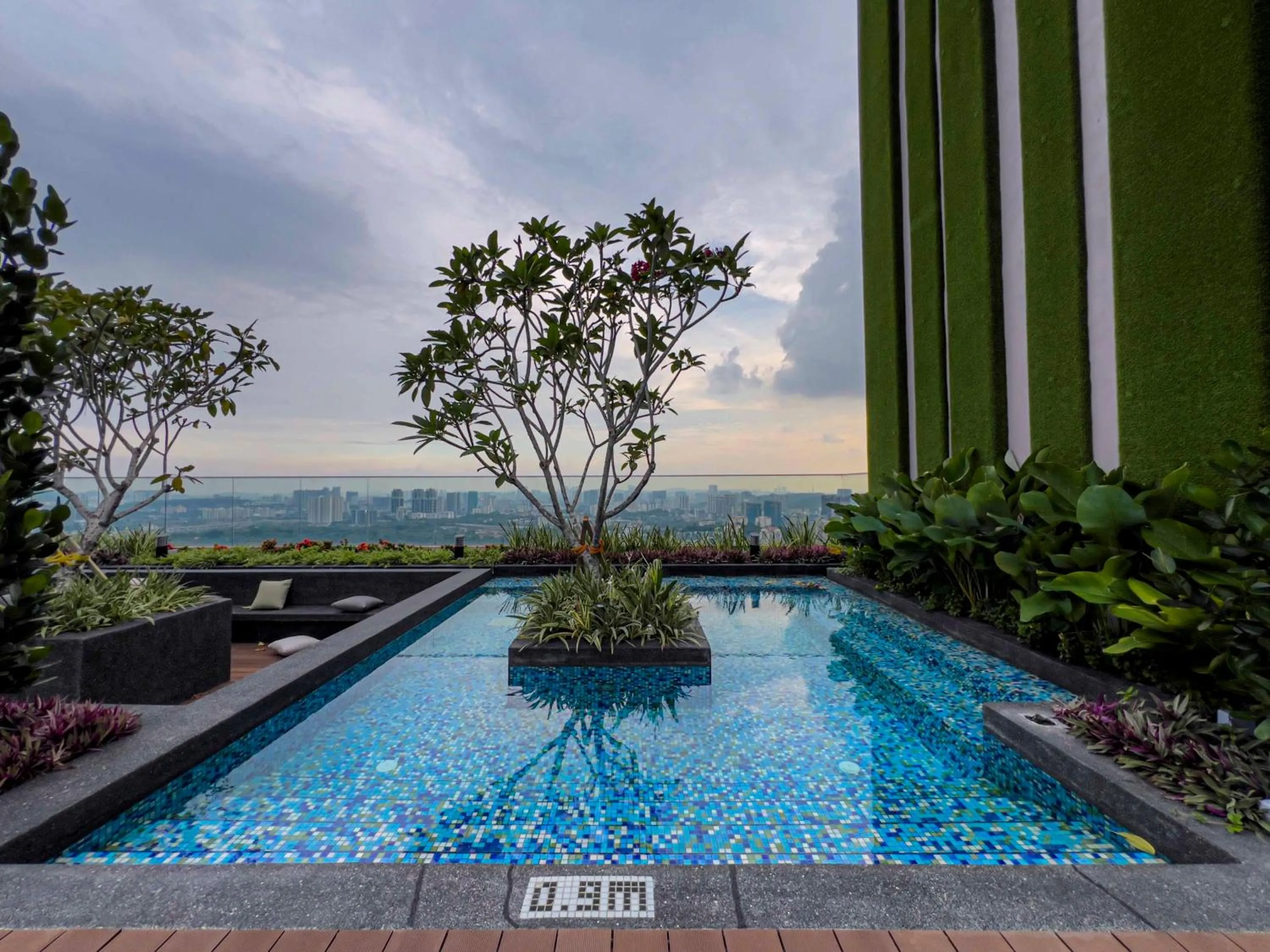 Hot Tub in Sky Pool Suites KL Sentral - Riveria City