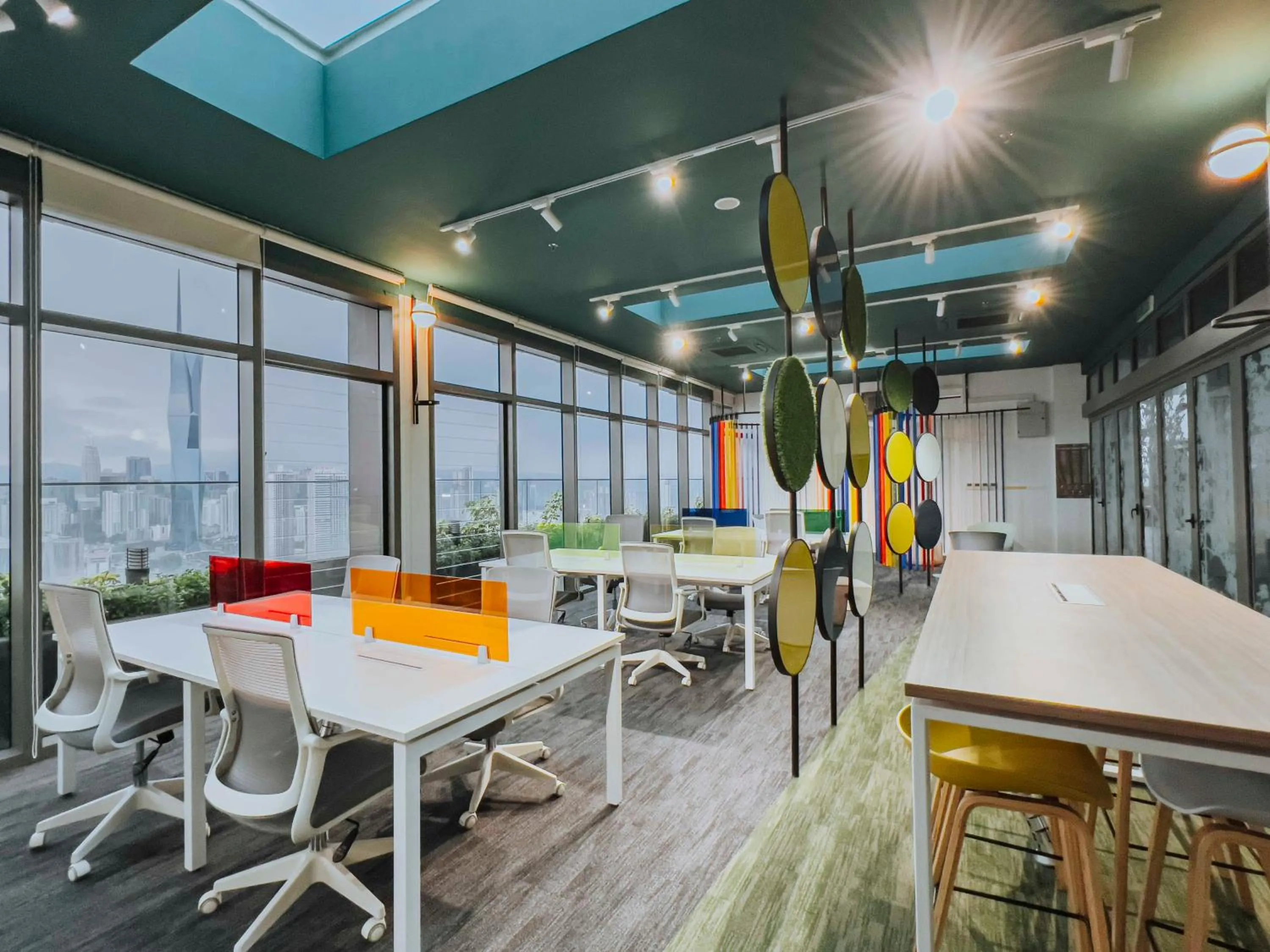 Sky Pool Suites KL Sentral - Riveria City