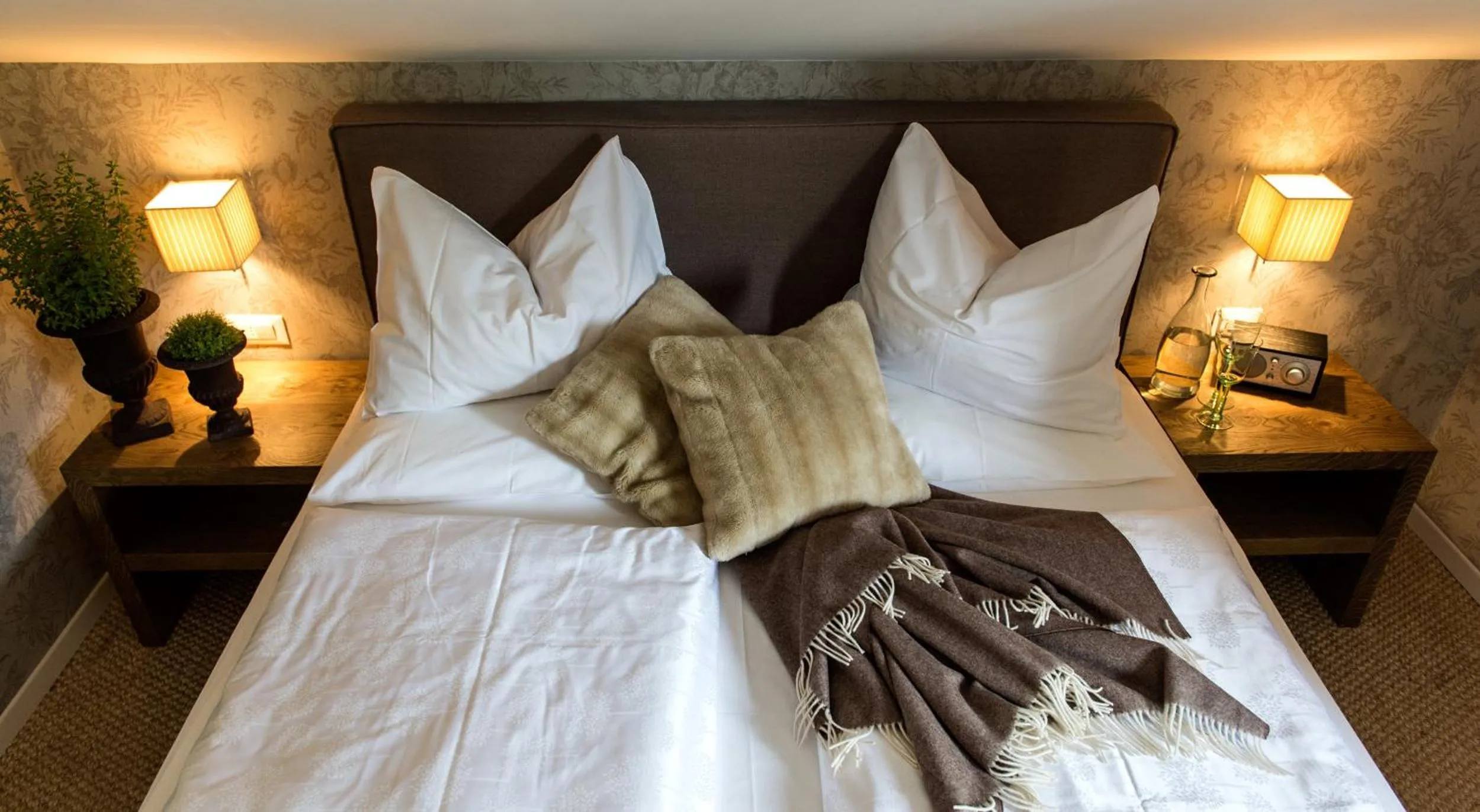 Bed in Hotel Chalet Gravenstein